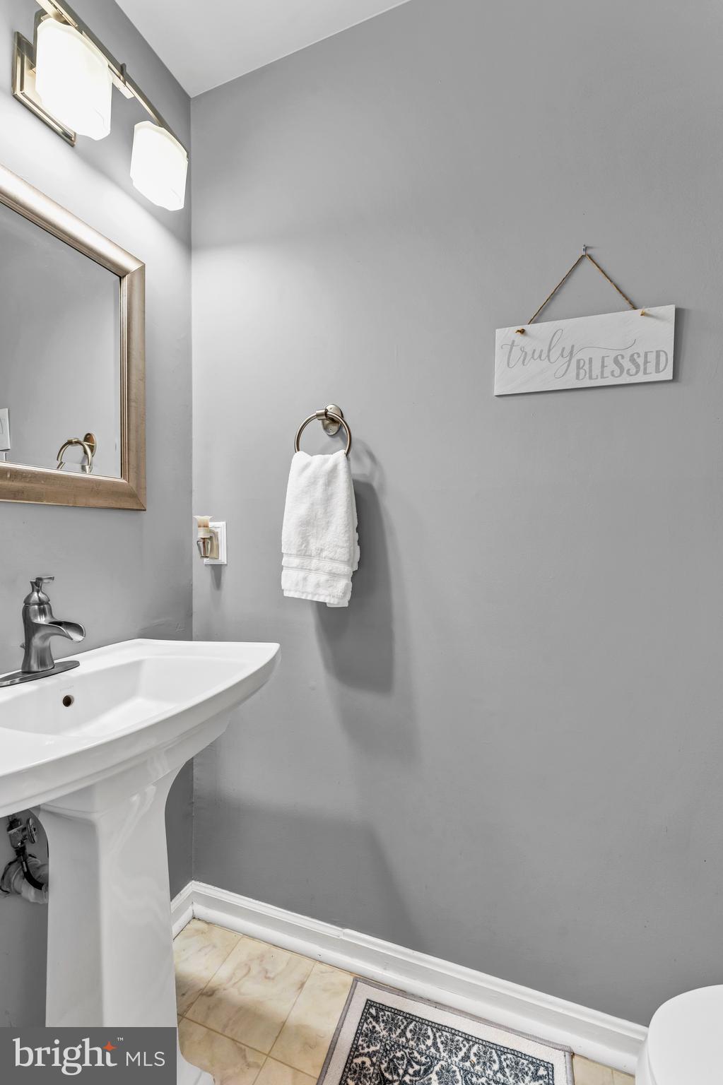 HAMPSHIRE - Residential