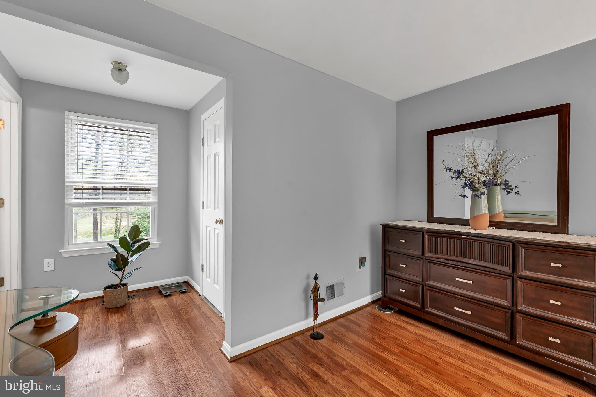 HAMPSHIRE - Residential