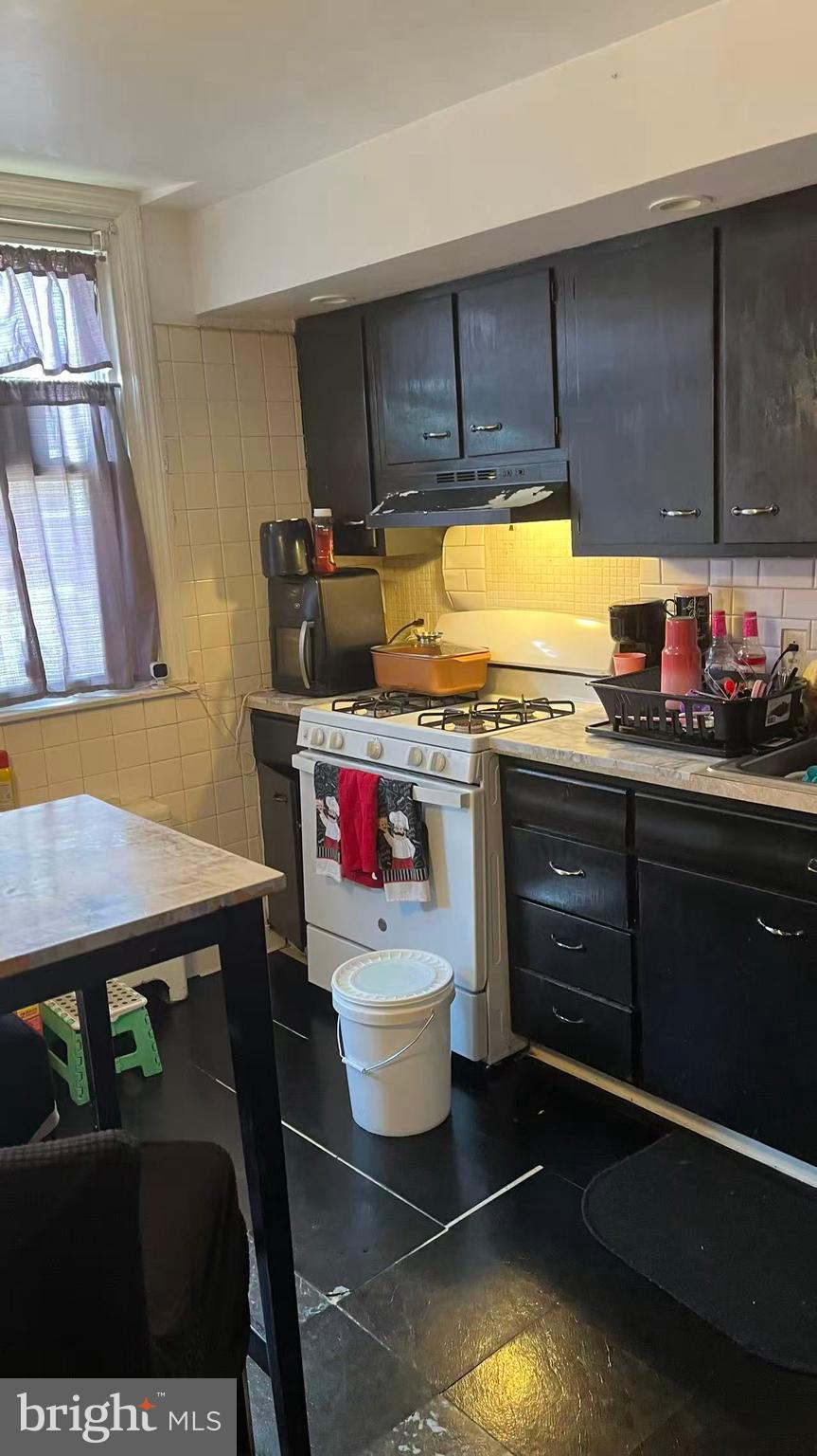 PHILADELPHIA (NORTHEAST) - Residential