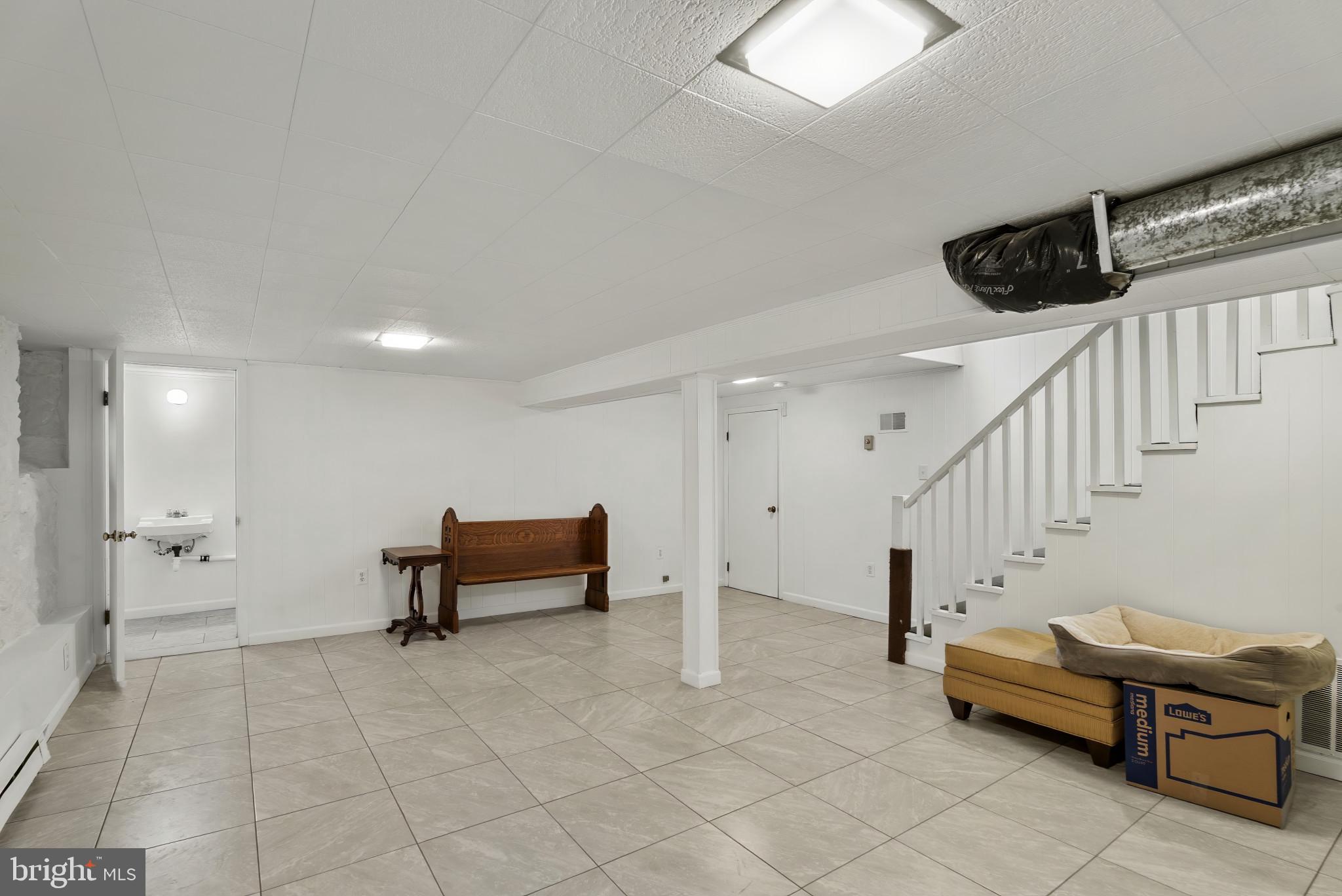 MOUNT WASHINGTON - Residential