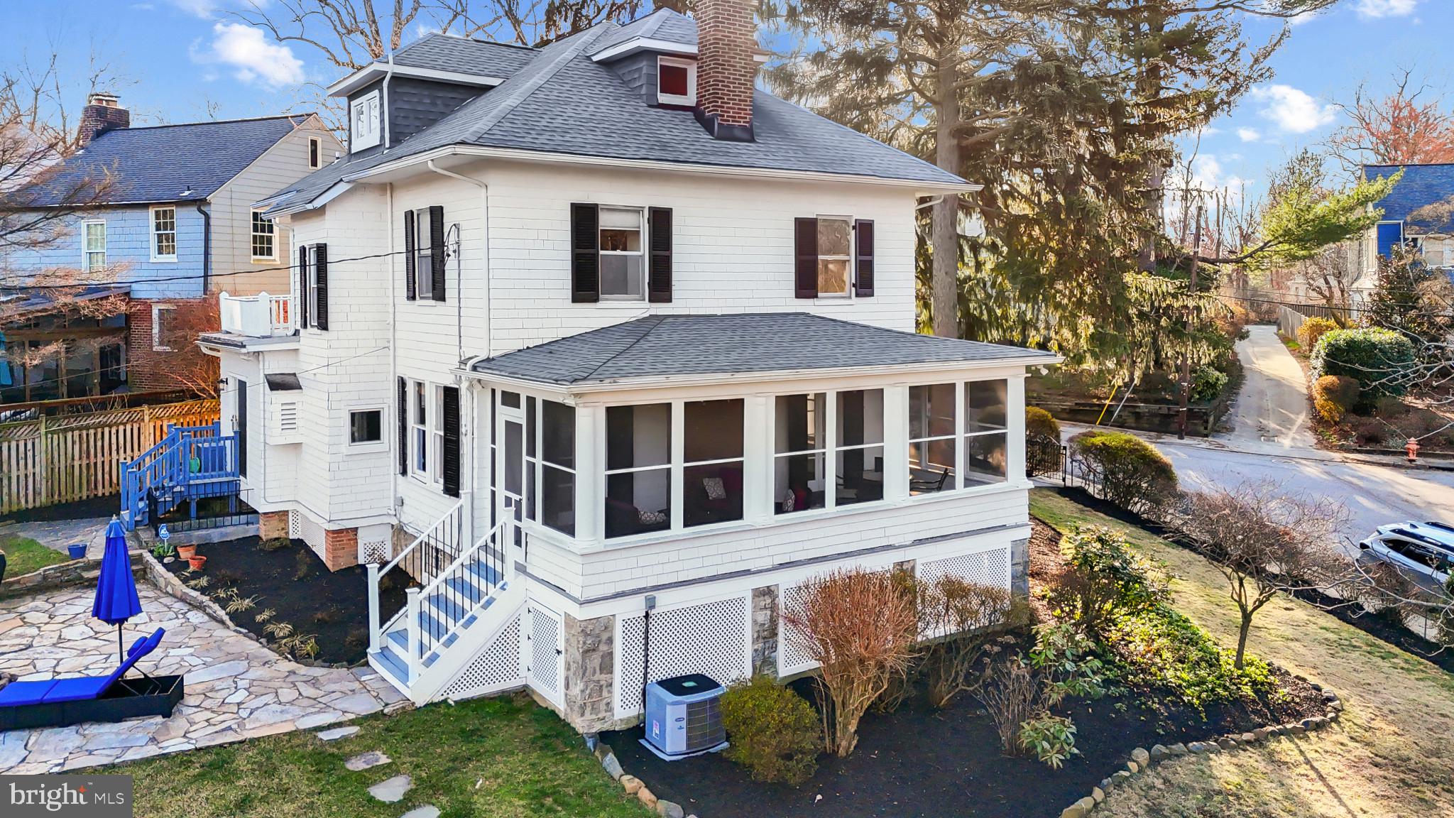 MOUNT WASHINGTON - Residential