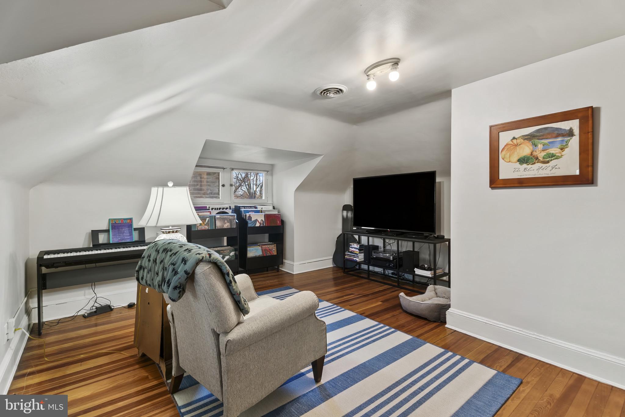 MOUNT WASHINGTON - Residential