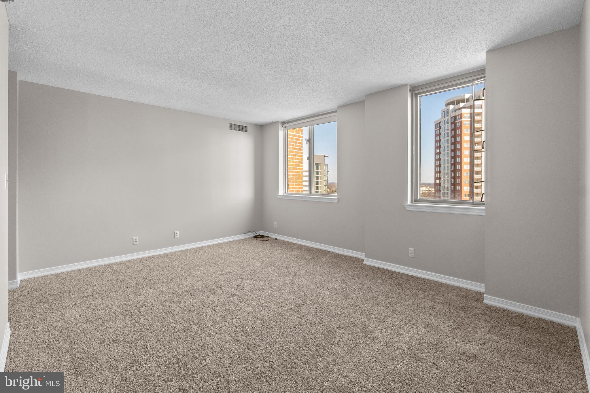 THE WISCONSIN - Residential