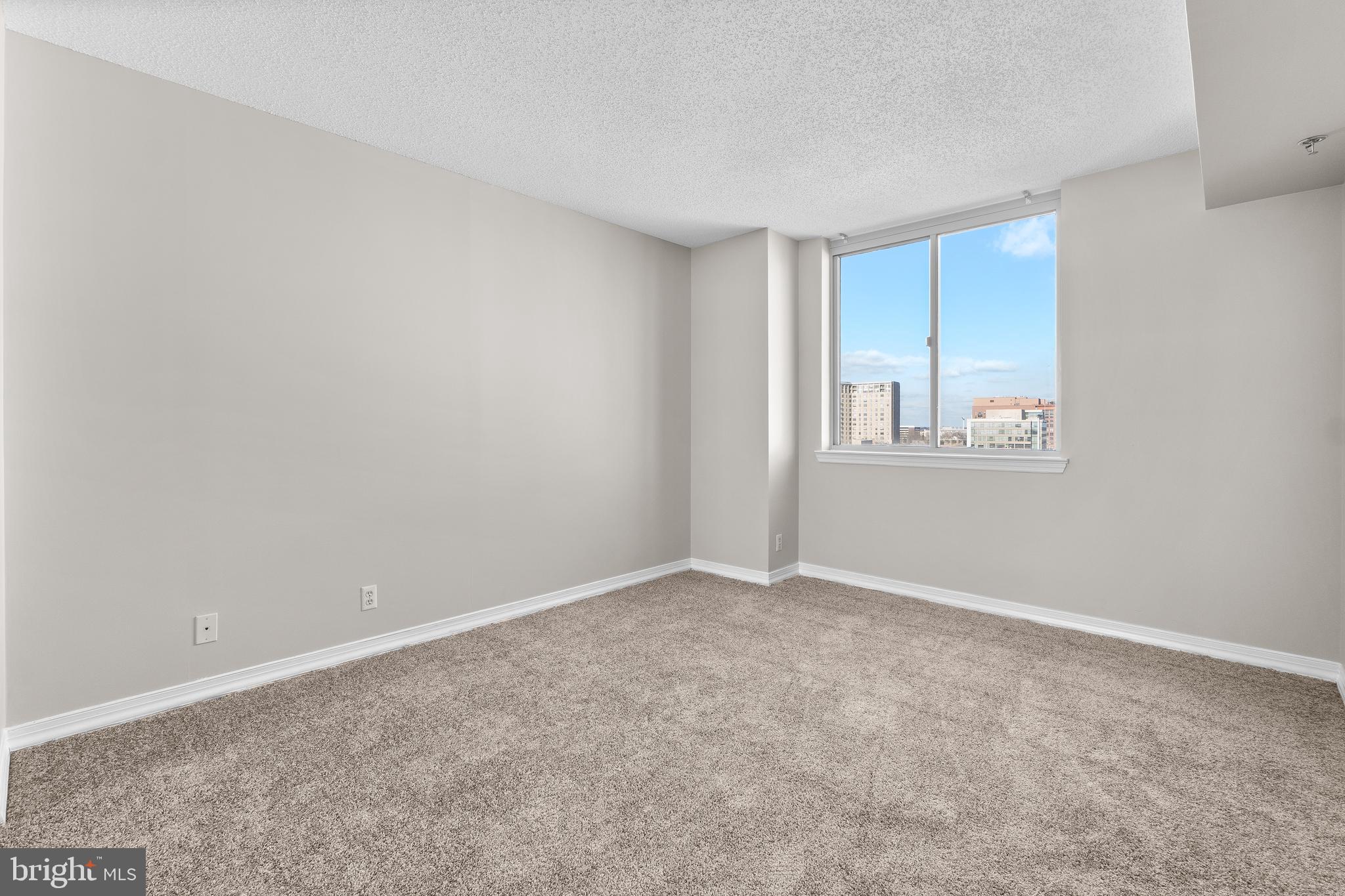 THE WISCONSIN - Residential