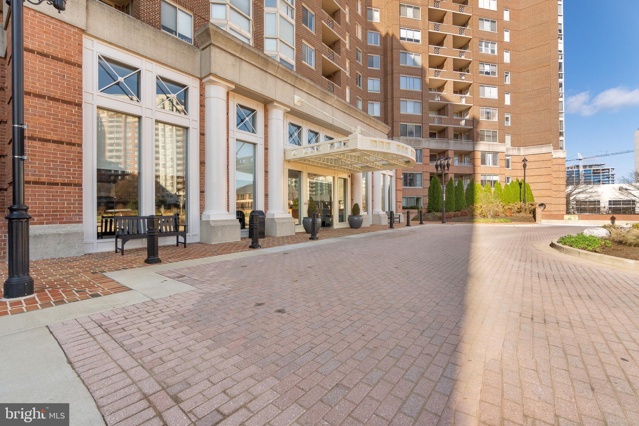 THE WISCONSIN - Residential