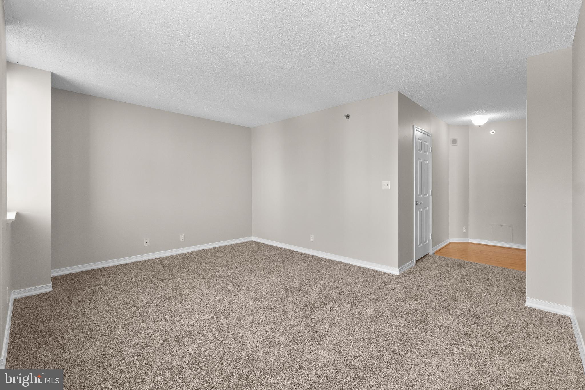 THE WISCONSIN - Residential