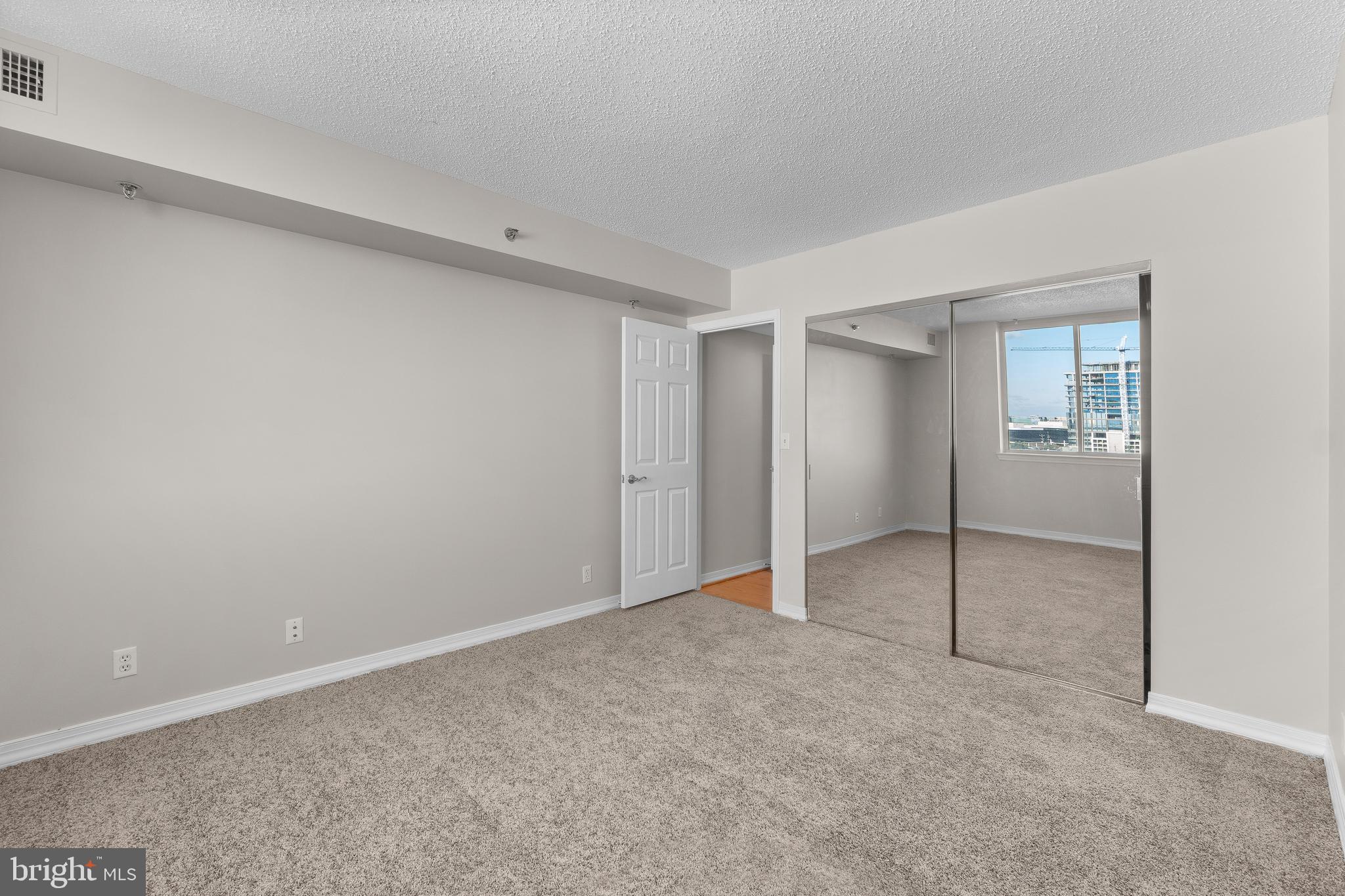 THE WISCONSIN - Residential