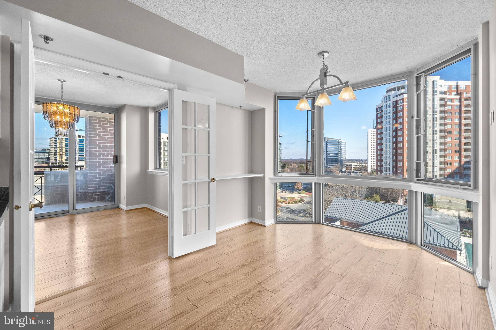 THE WISCONSIN - Residential