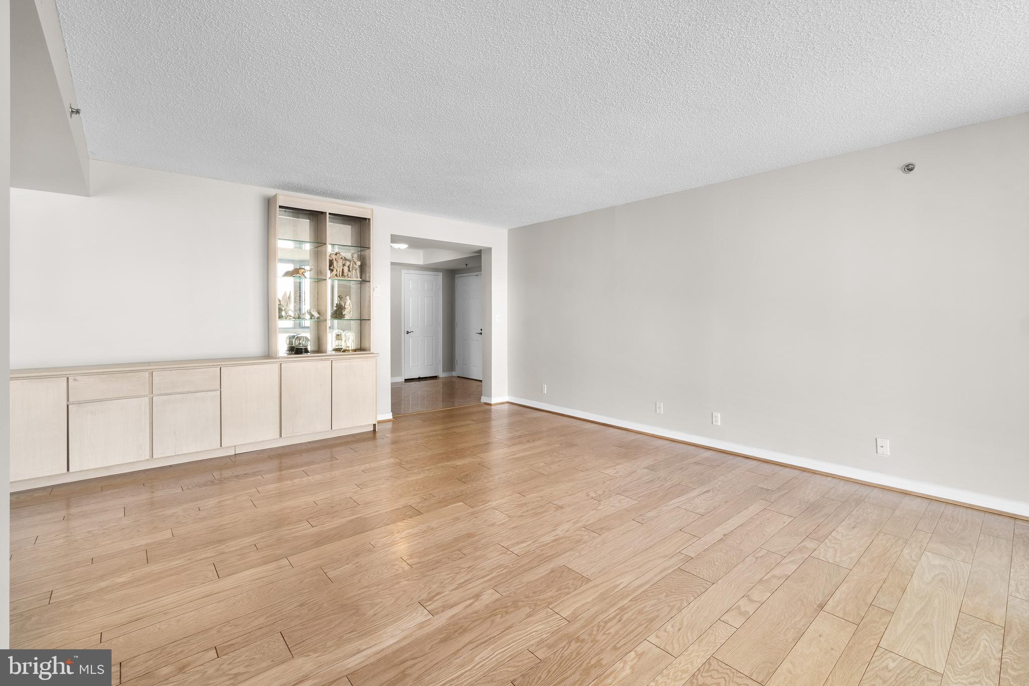 THE WISCONSIN - Residential