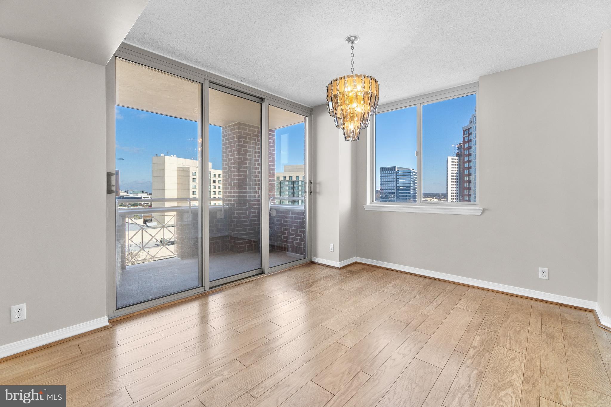 THE WISCONSIN - Residential