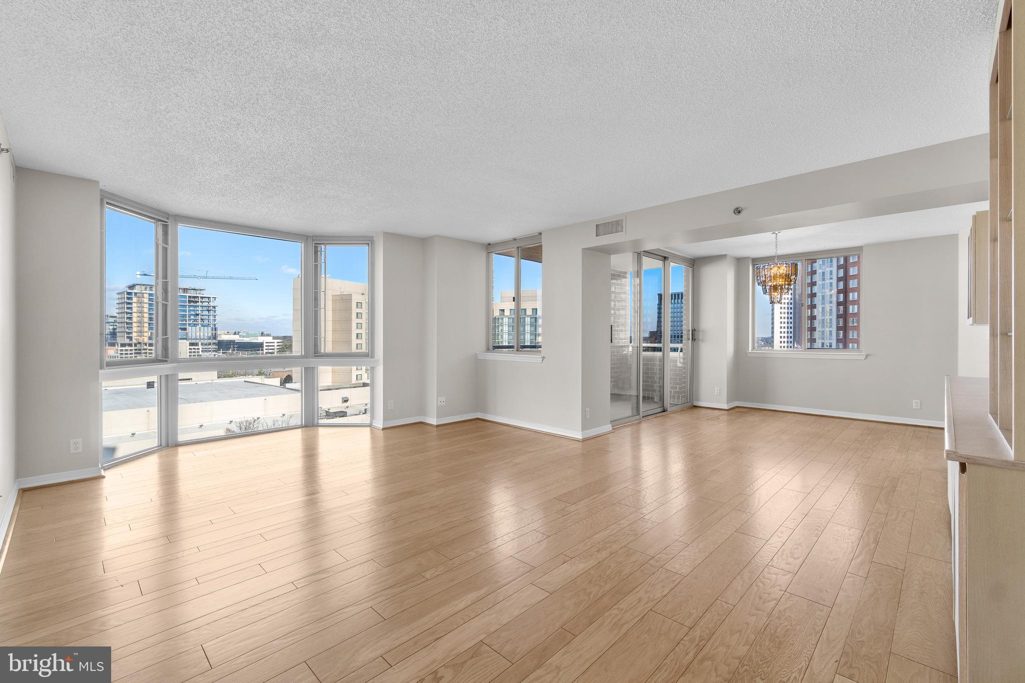 THE WISCONSIN - Residential