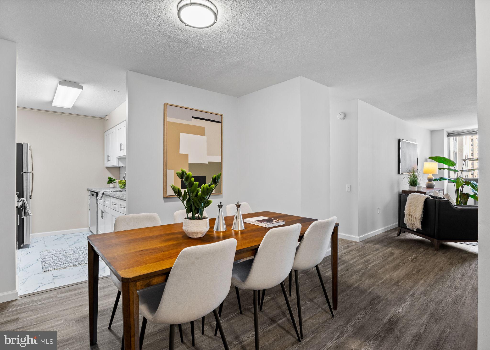 AVENUE OF THE ARTS - Residential