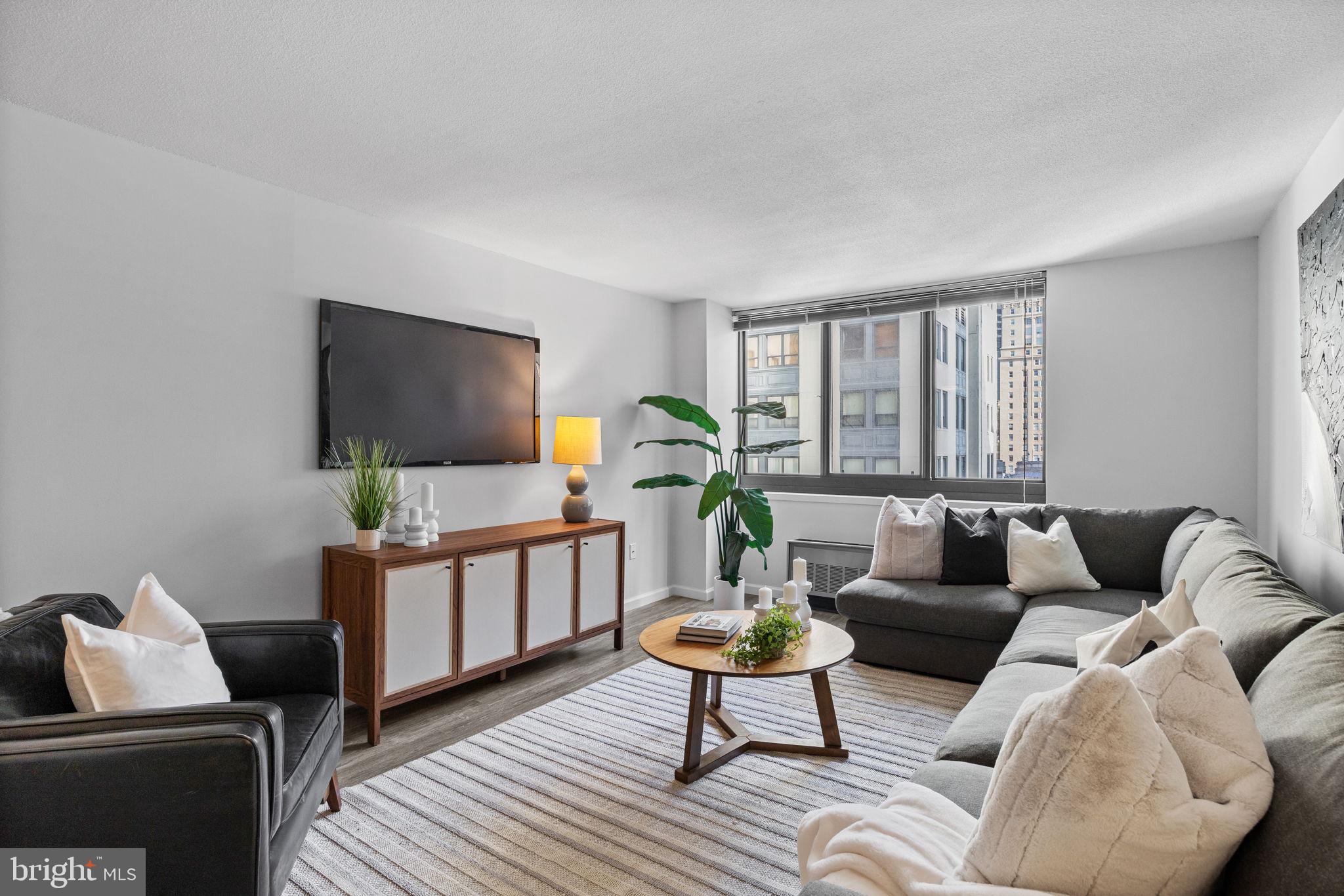 AVENUE OF THE ARTS - Residential