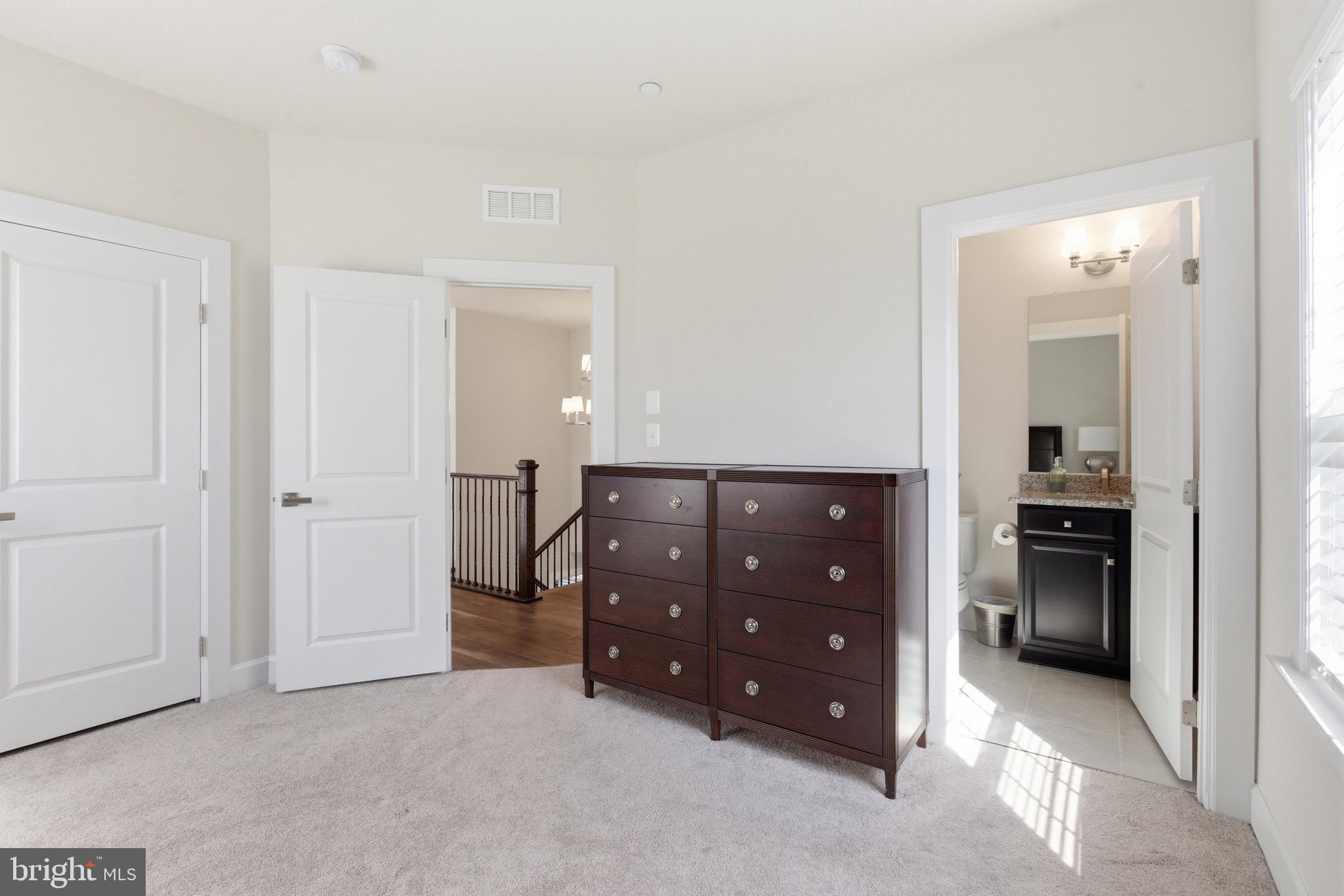 OAK CREEK CLUB - Residential