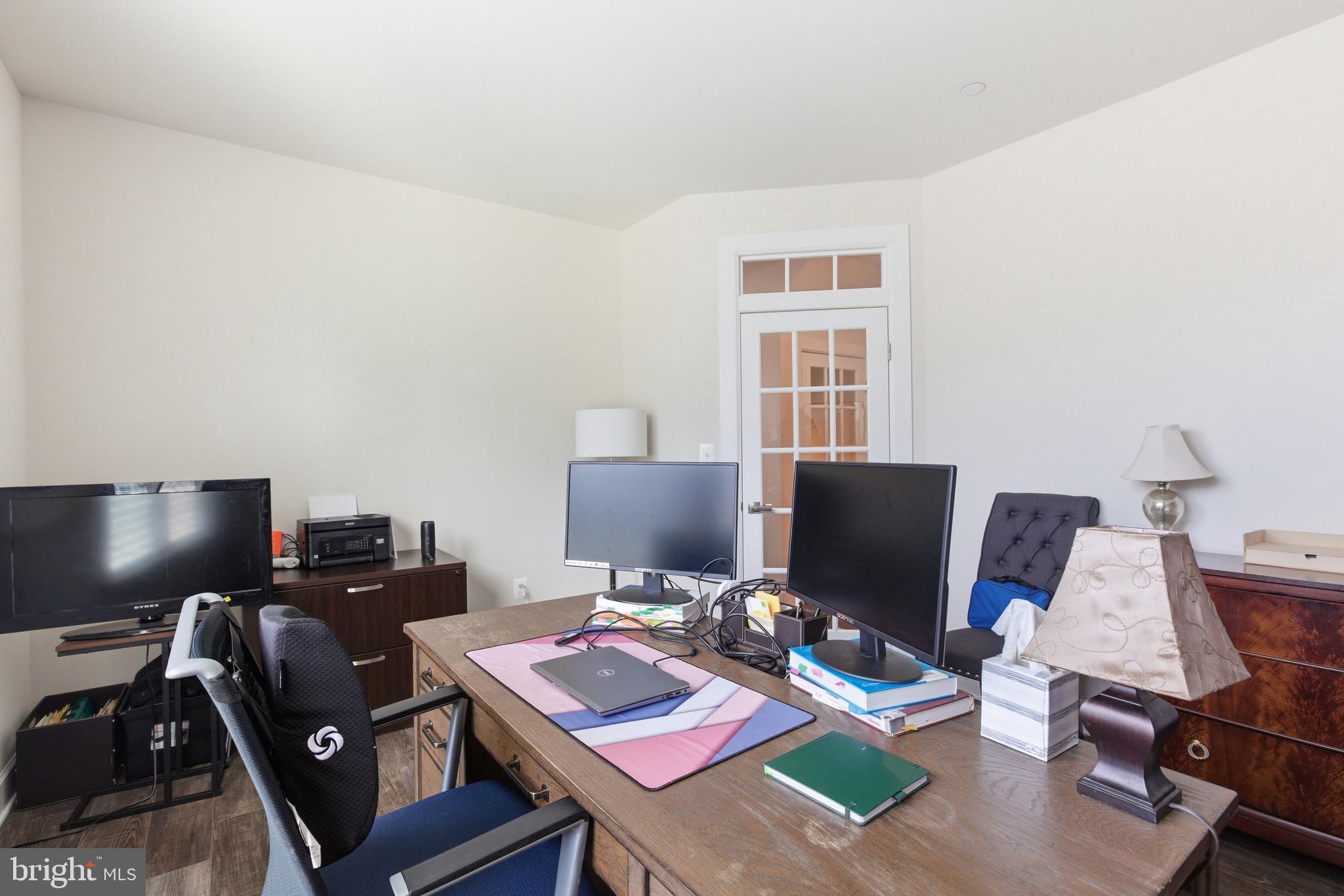 OAK CREEK CLUB - Residential