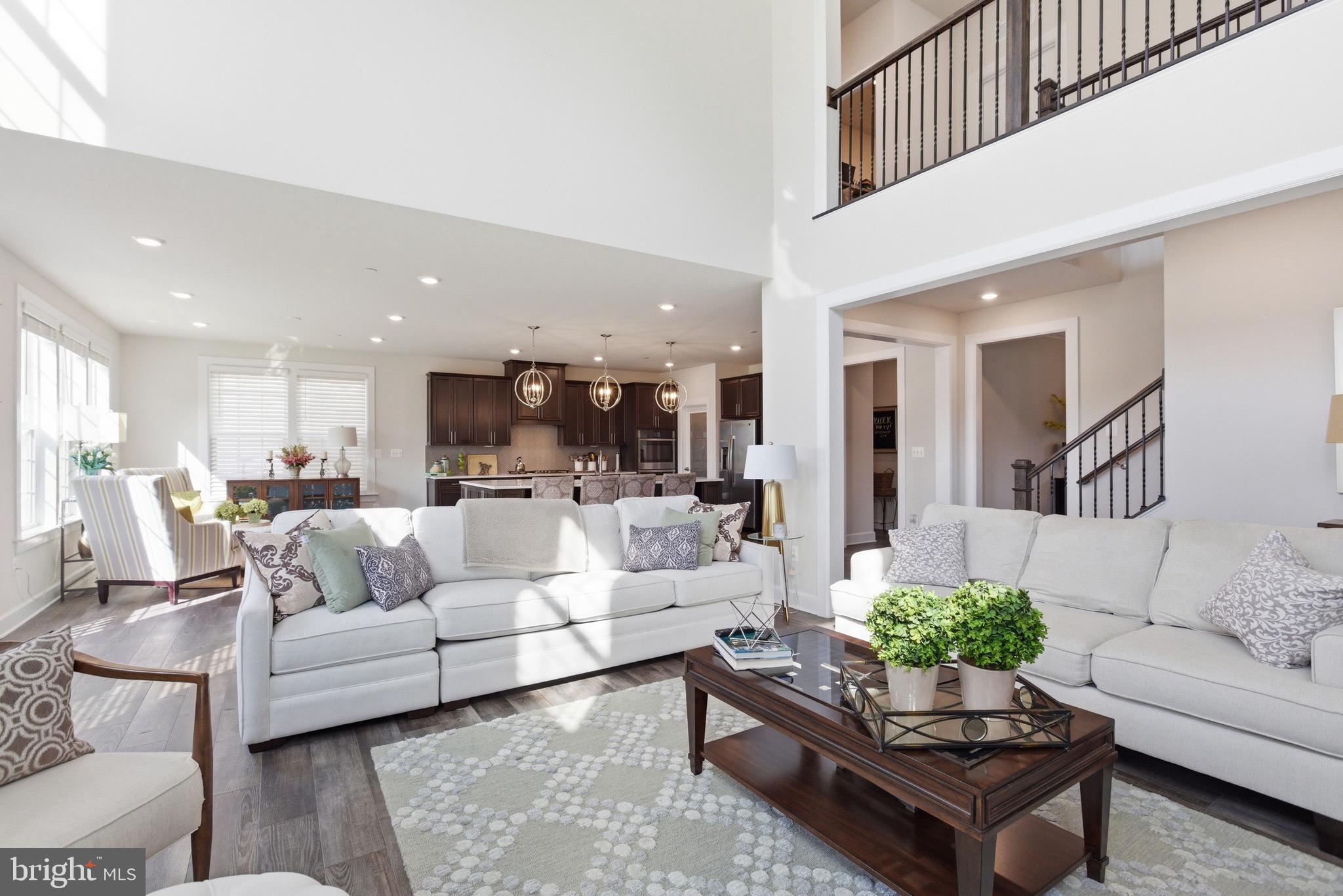 OAK CREEK CLUB - Residential