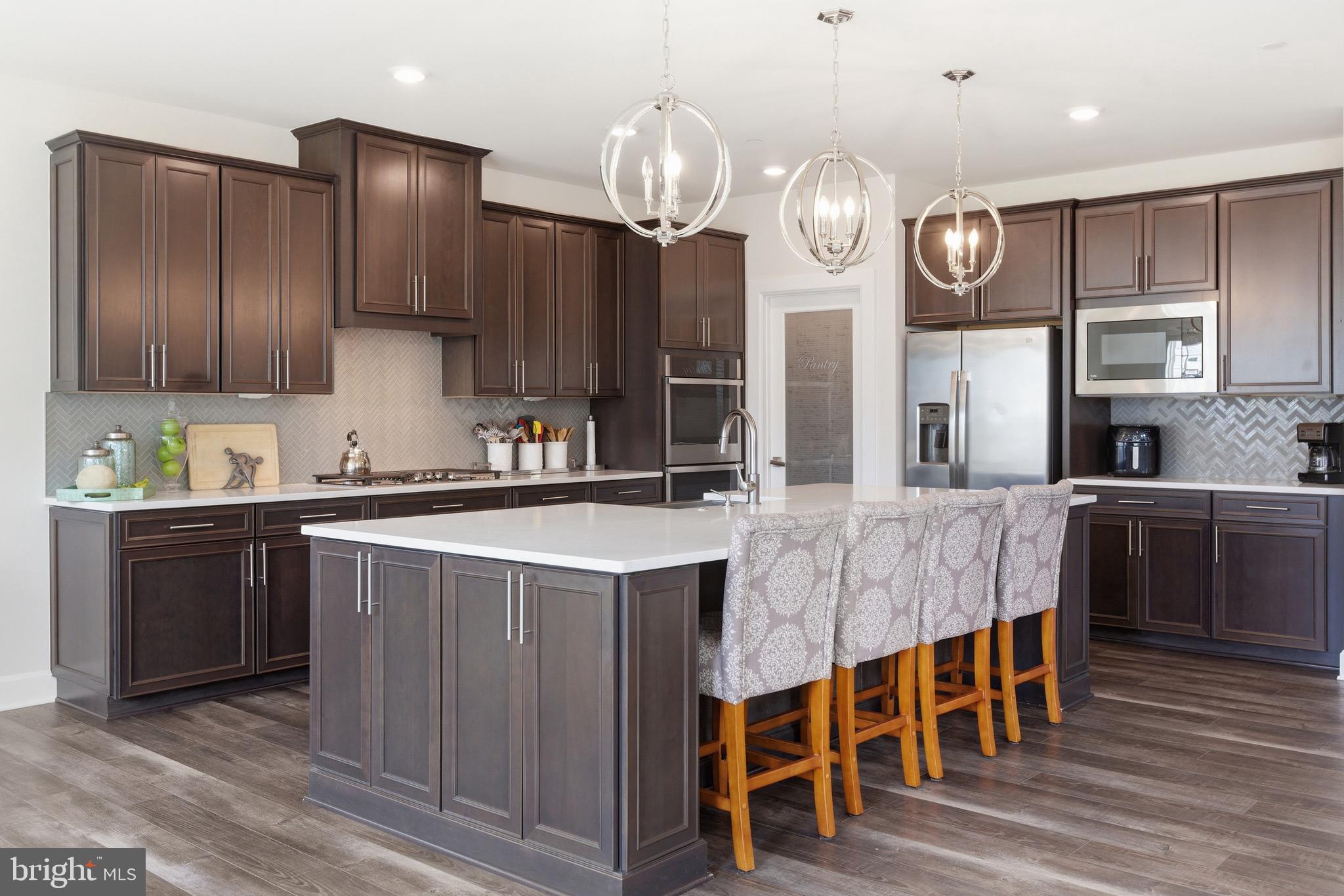 OAK CREEK CLUB - Residential