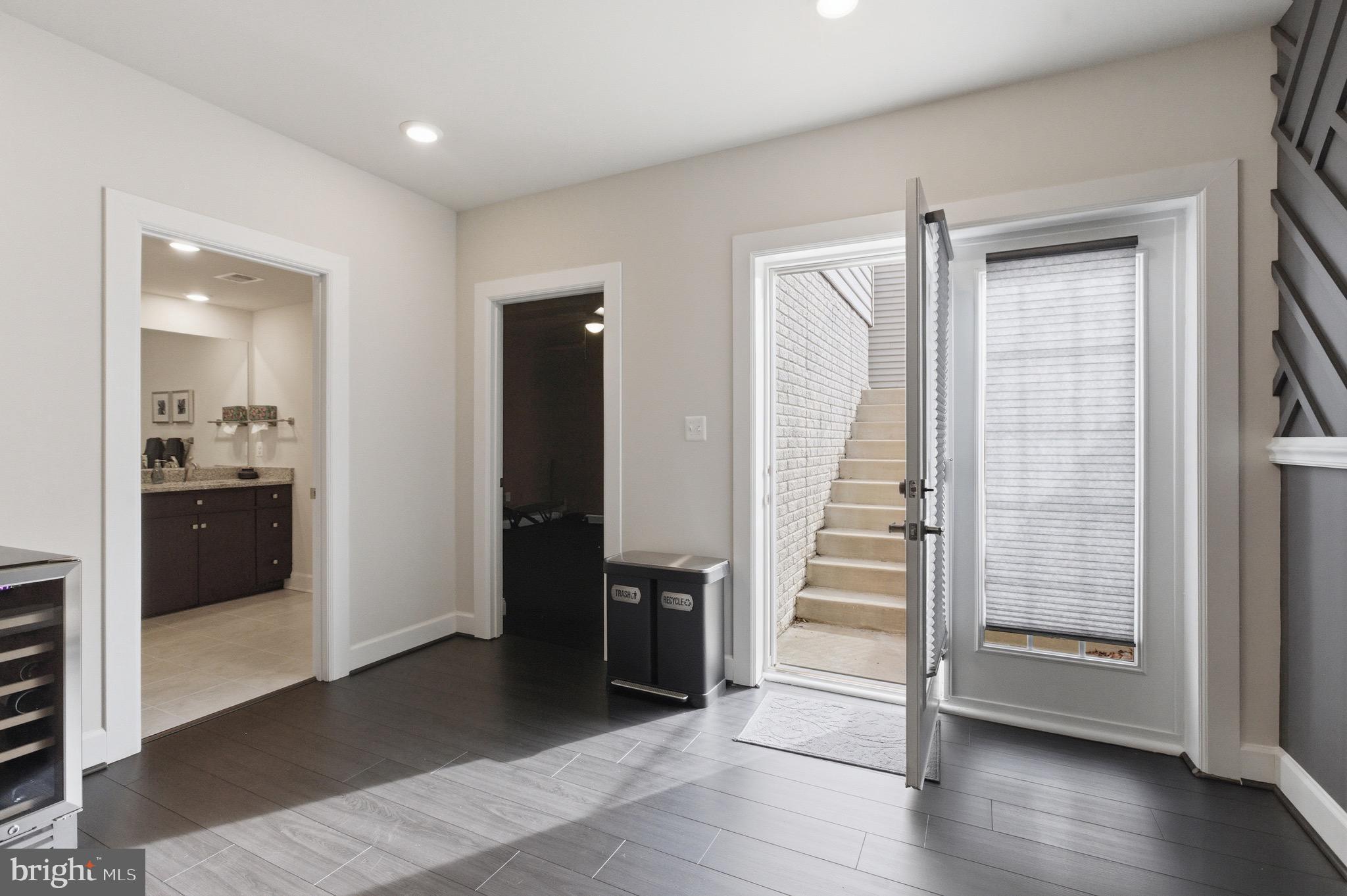 OAK CREEK CLUB - Residential