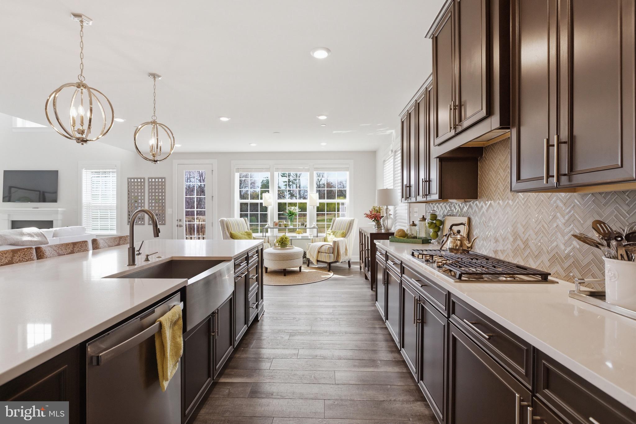 OAK CREEK CLUB - Residential