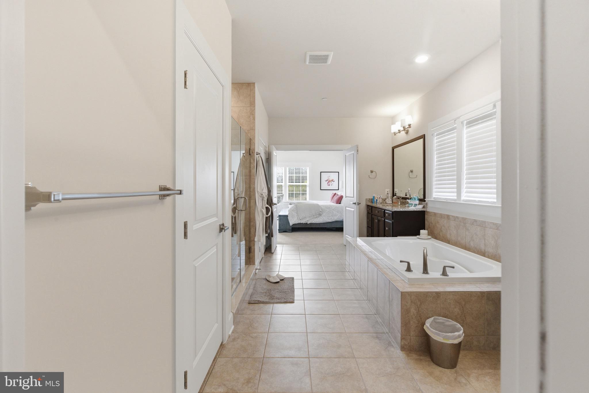 OAK CREEK CLUB - Residential