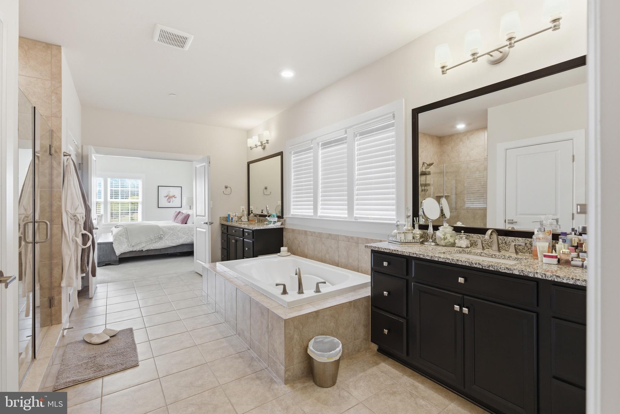 OAK CREEK CLUB - Residential