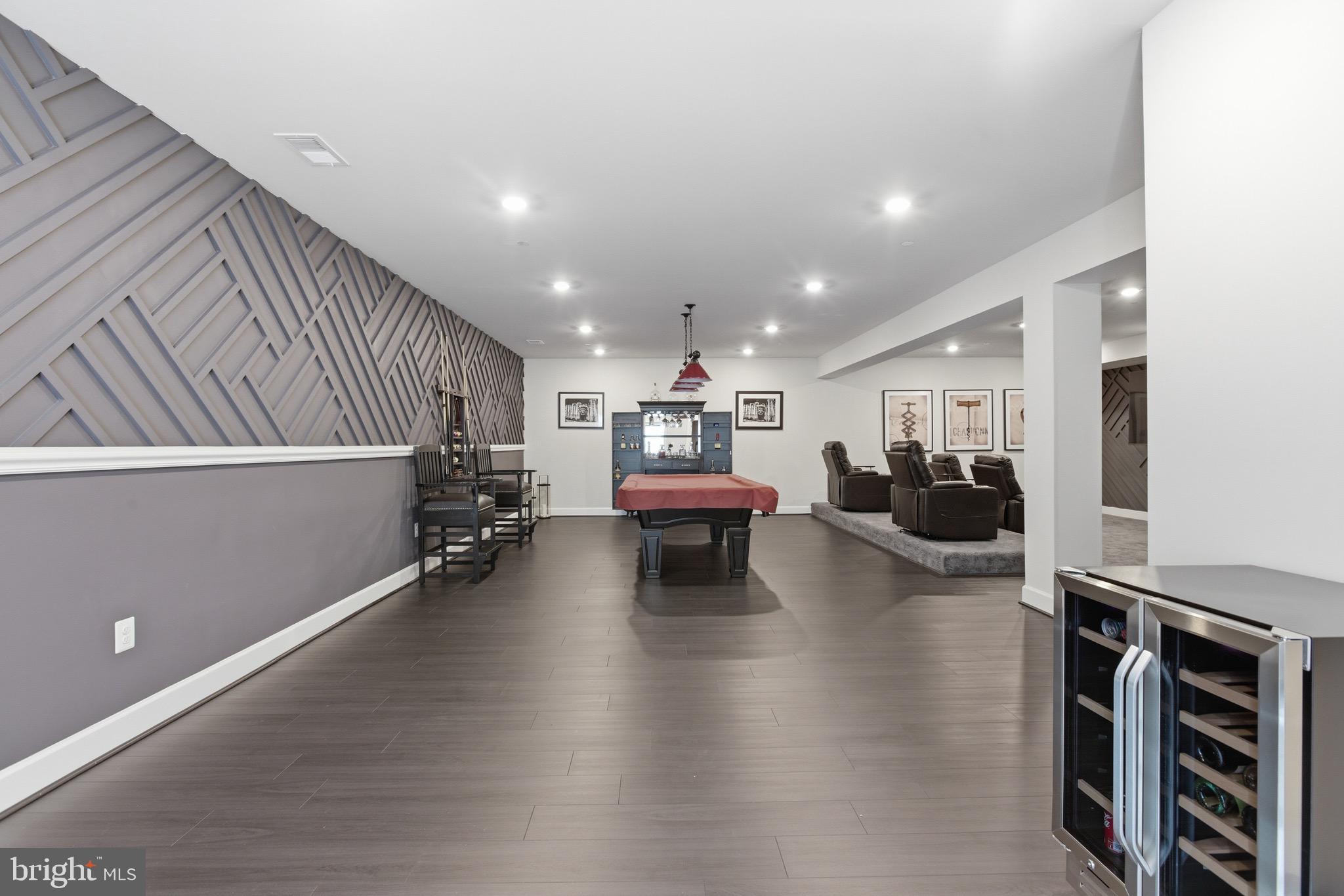 OAK CREEK CLUB - Residential