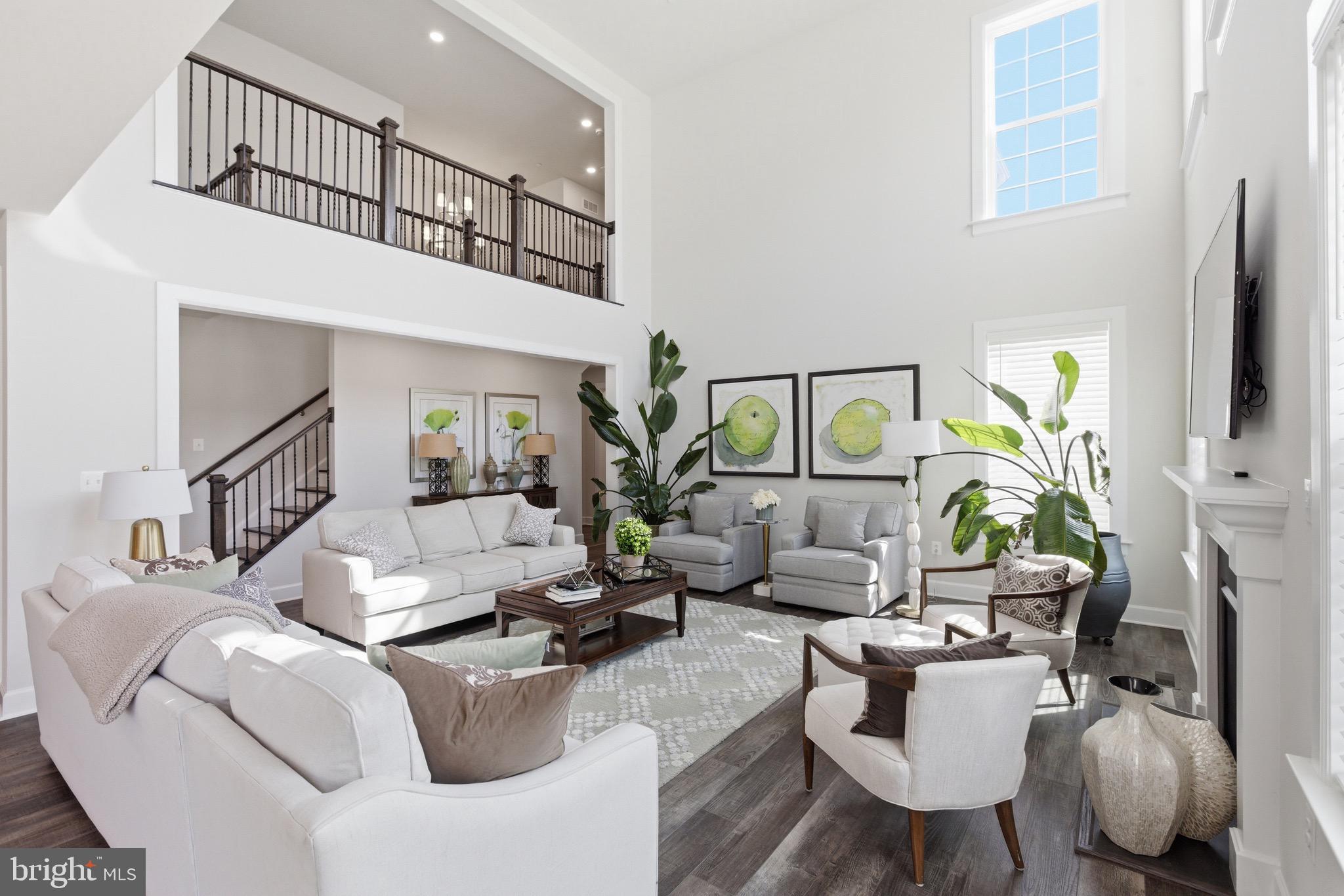 OAK CREEK CLUB - Residential