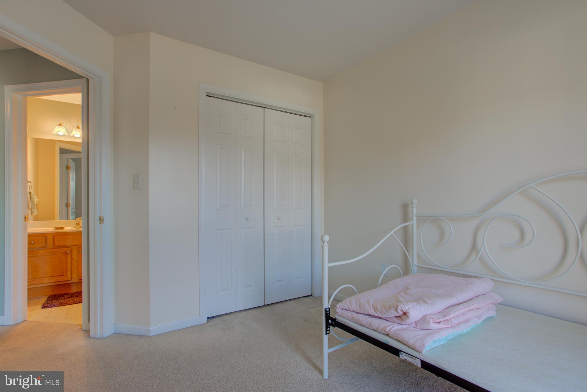 FARMBROOK - Residential