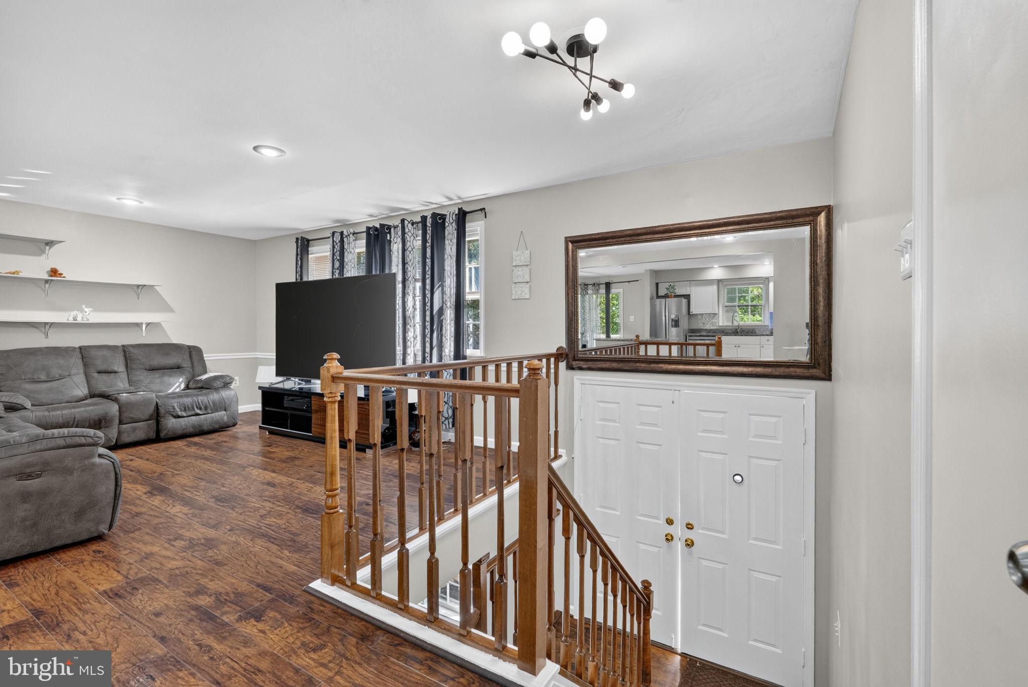 15904 FAIRWAY DRIVE