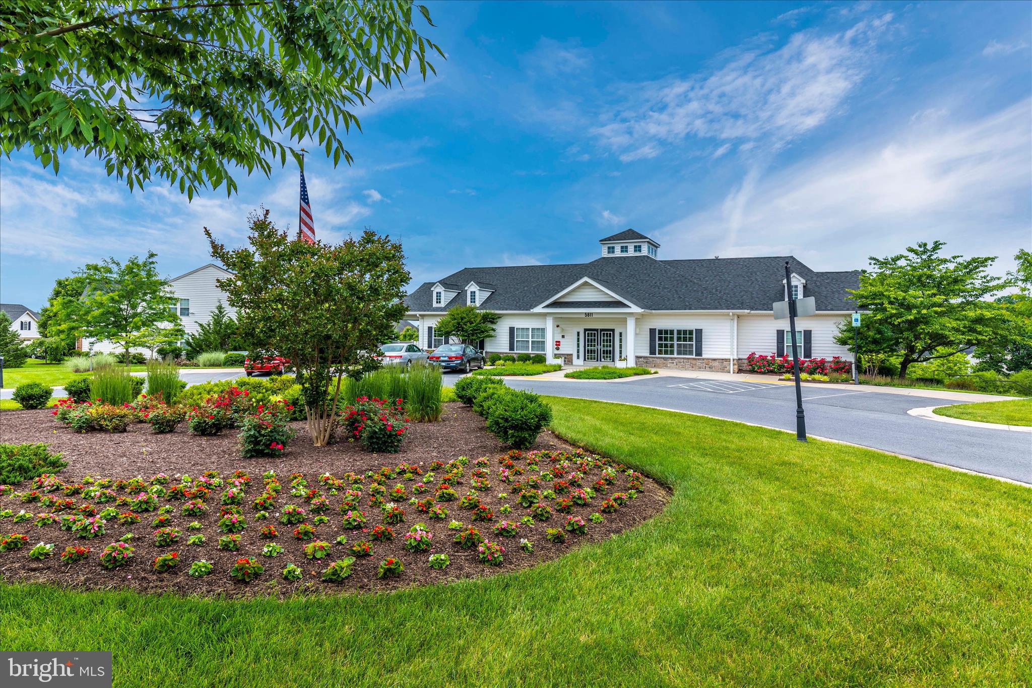 SIGNATURE CLUB AT GREENVIEW - Residential