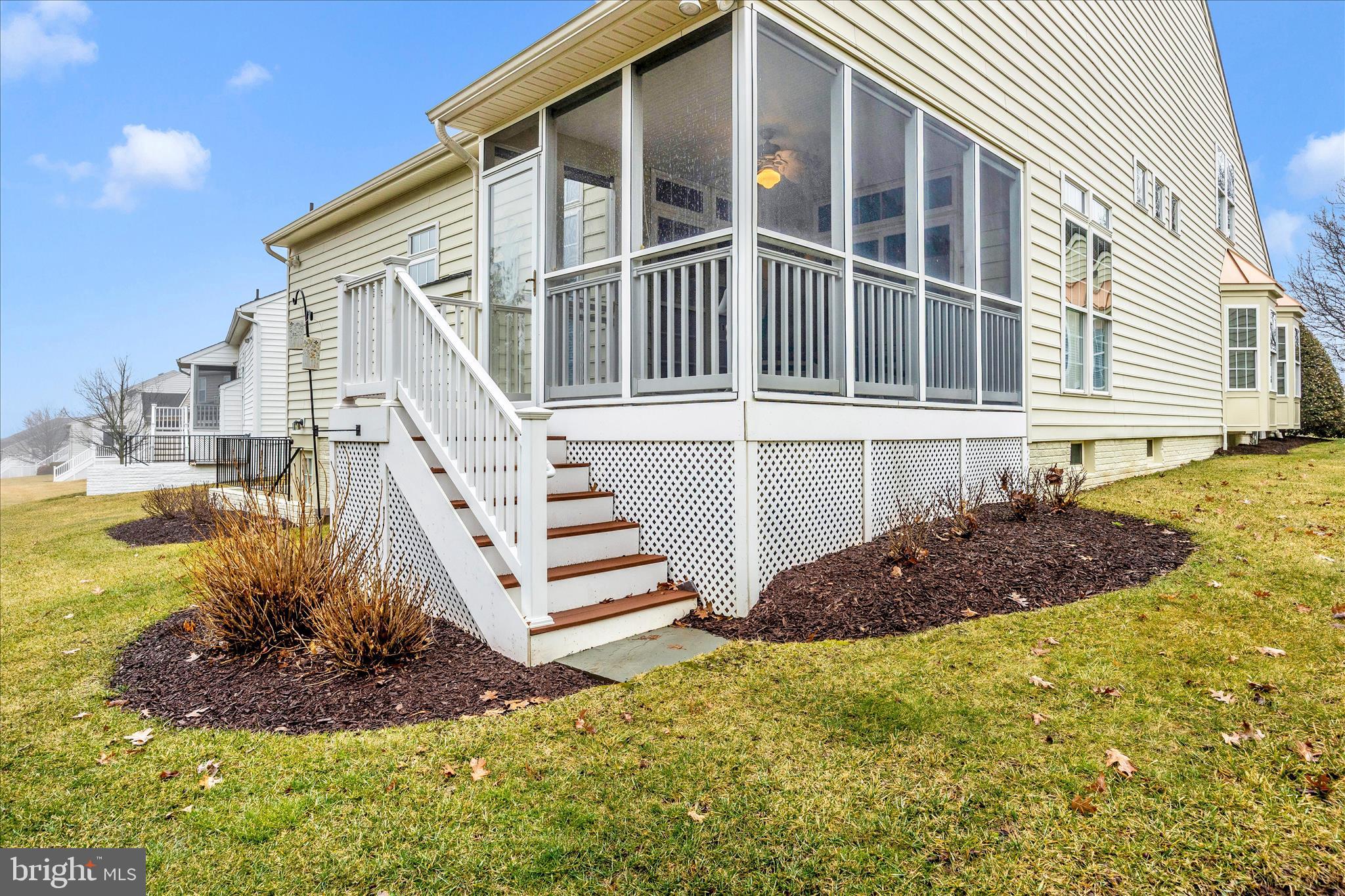 SIGNATURE CLUB AT GREENVIEW - Residential