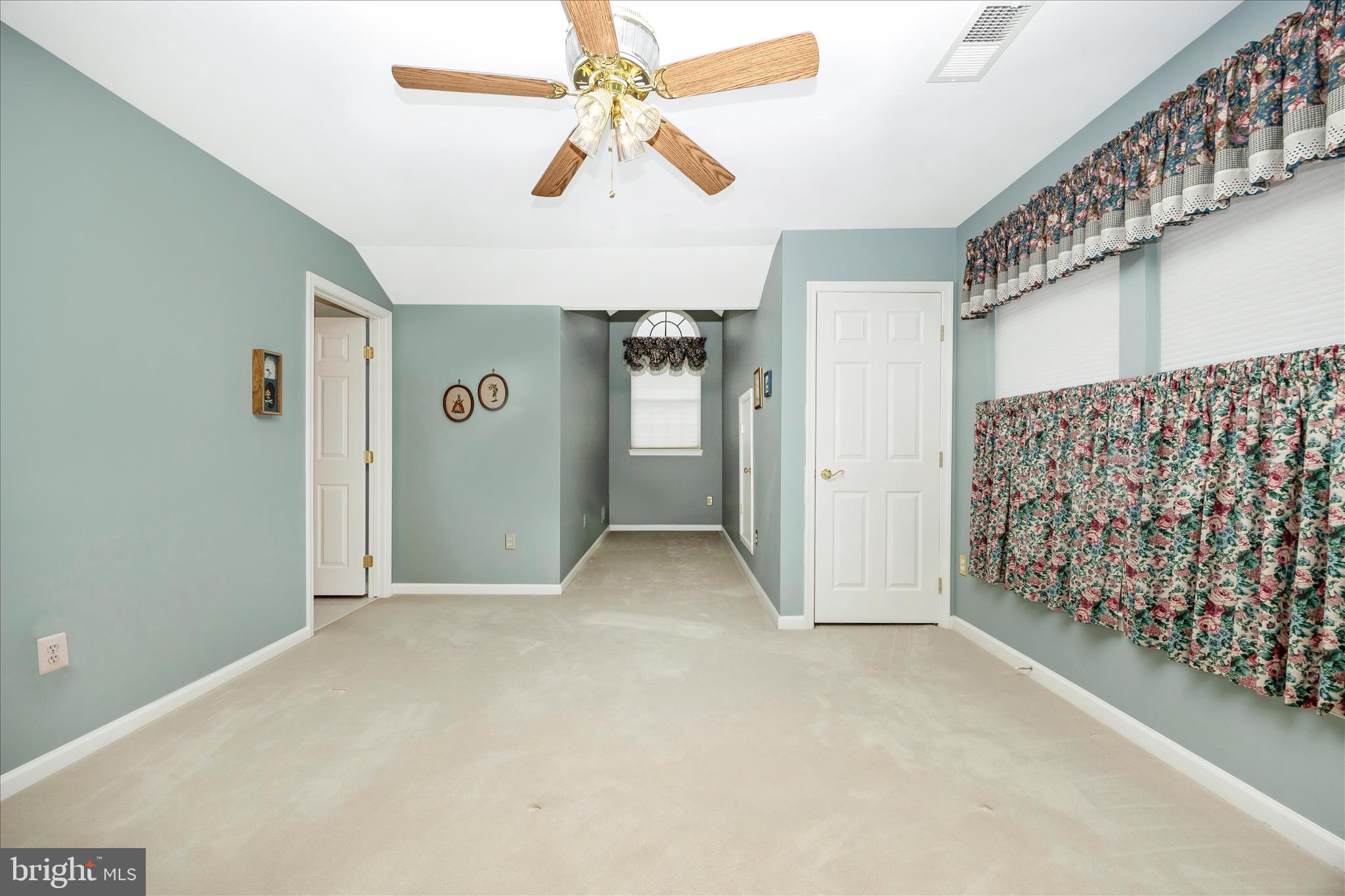 SIGNATURE CLUB AT GREENVIEW - Residential