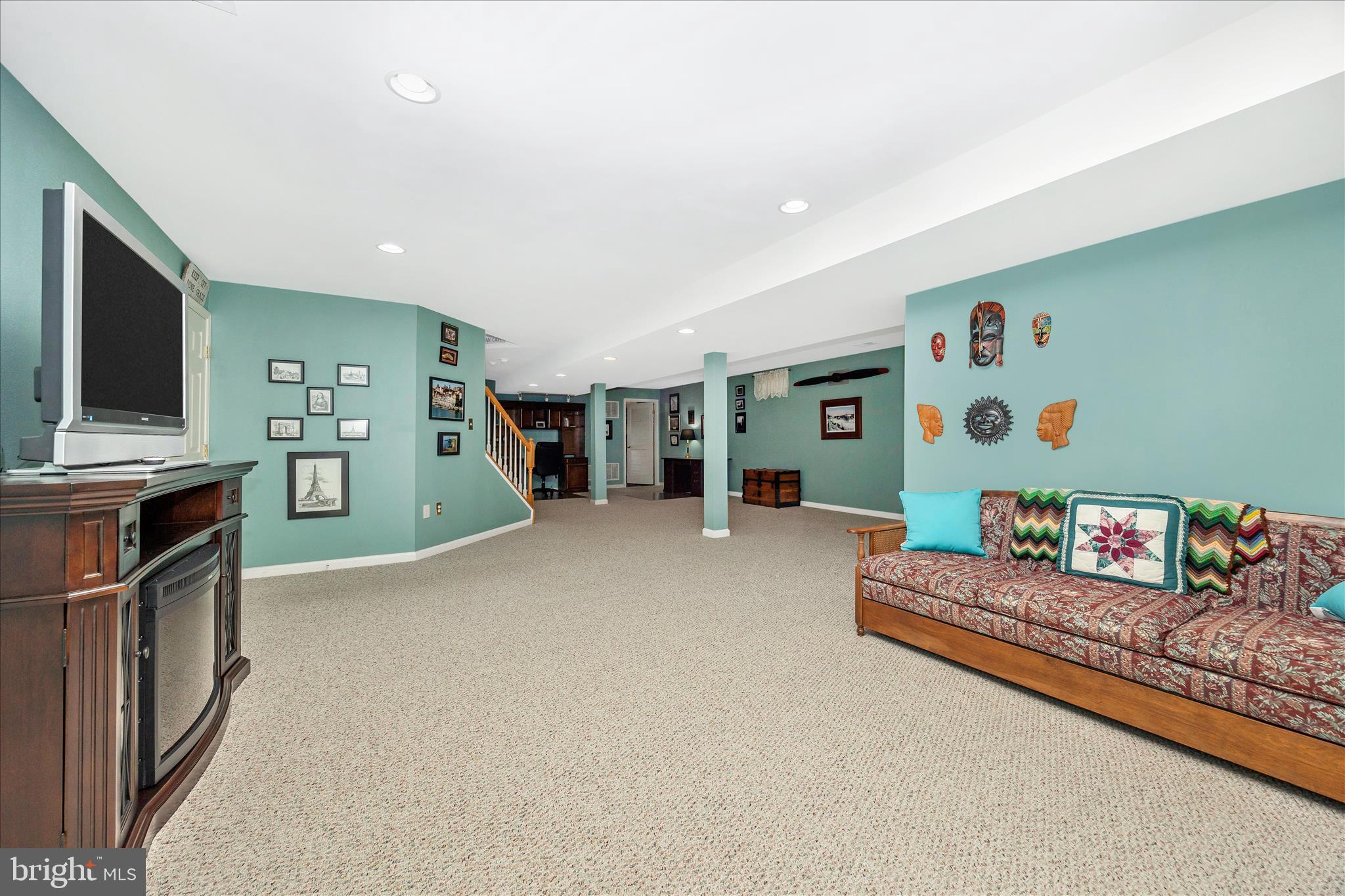 SIGNATURE CLUB AT GREENVIEW - Residential