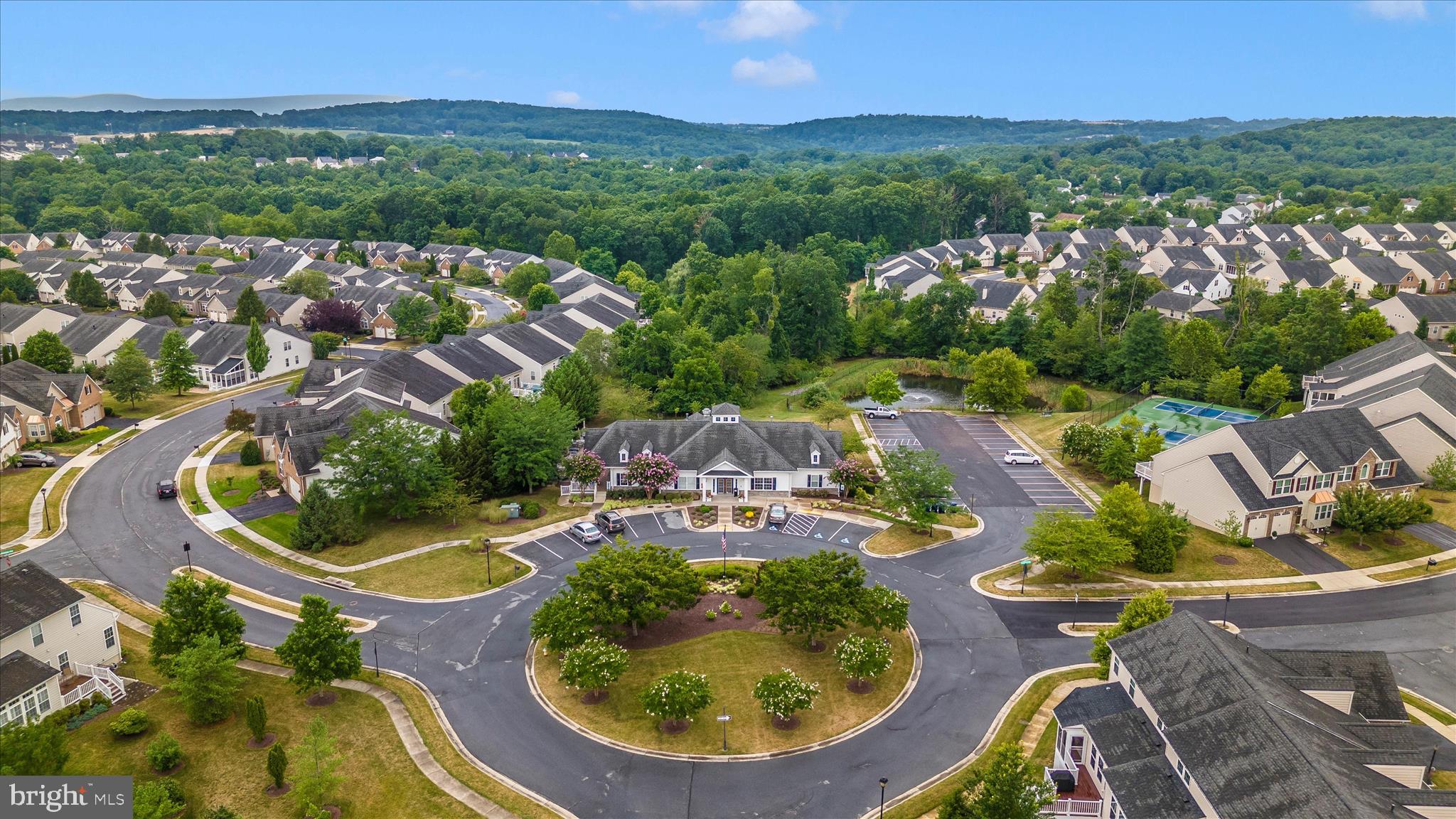 SIGNATURE CLUB AT GREENVIEW - Residential