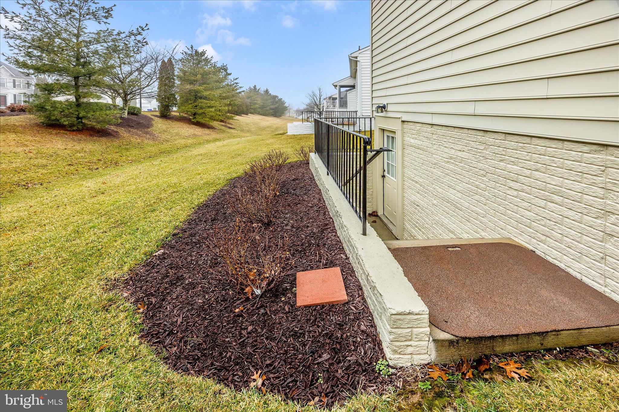 SIGNATURE CLUB AT GREENVIEW - Residential