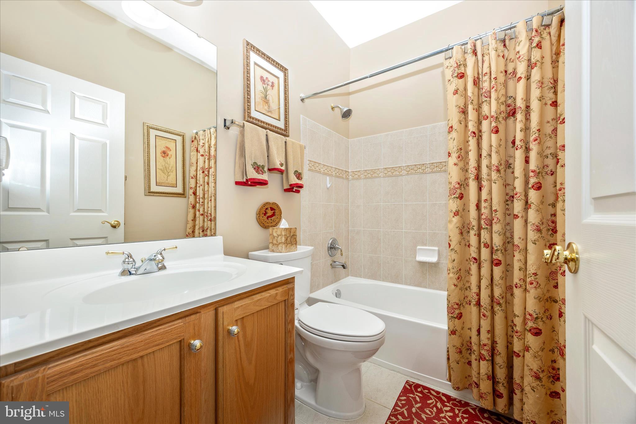 SIGNATURE CLUB AT GREENVIEW - Residential