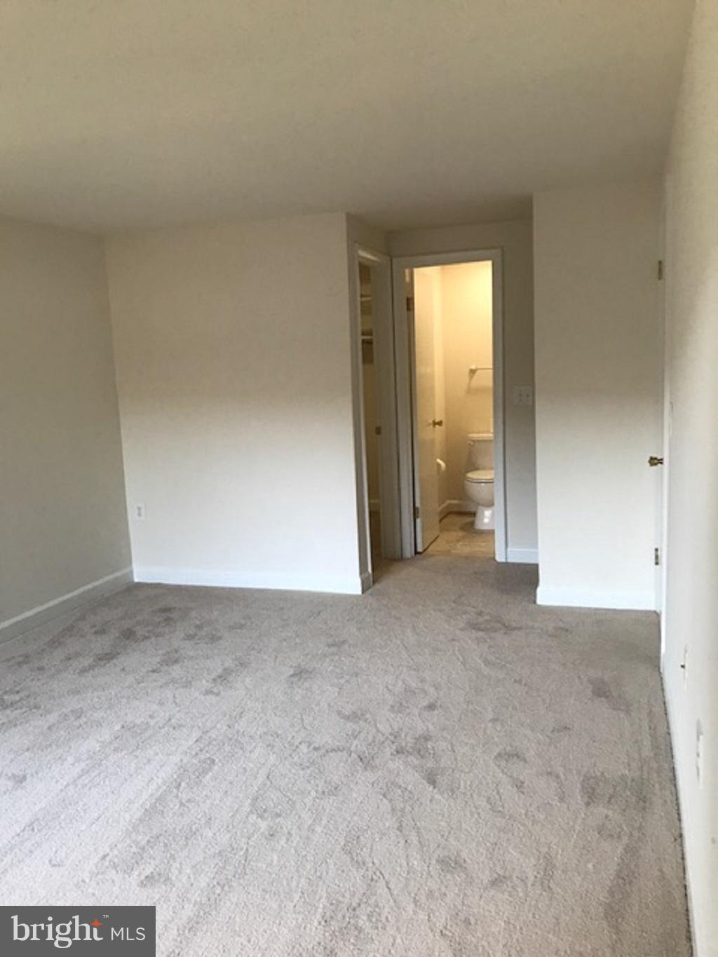 FARMINGDALE - Residential Lease