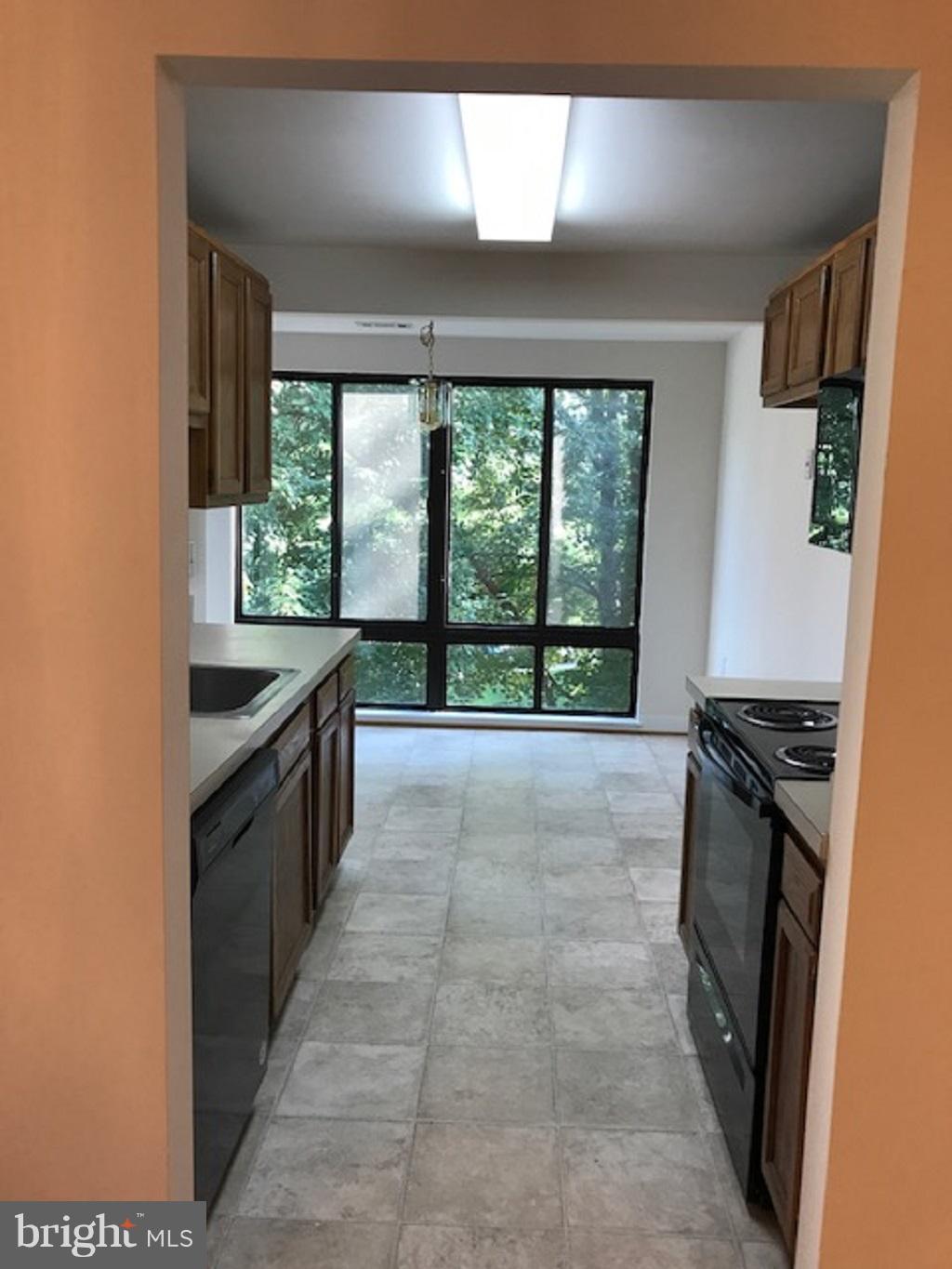 FARMINGDALE - Residential Lease