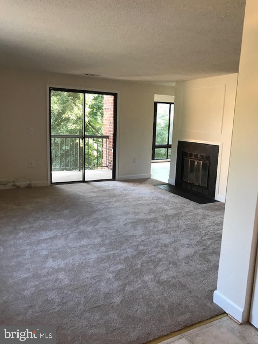 FARMINGDALE - Residential Lease