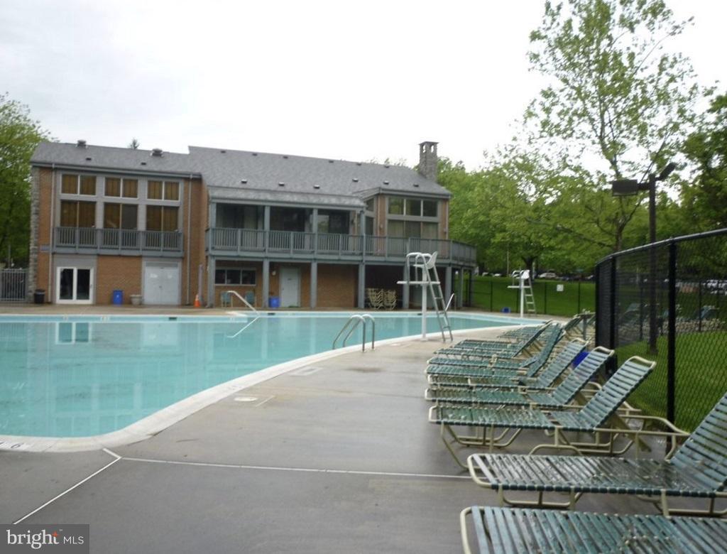 FARMINGDALE - Residential Lease