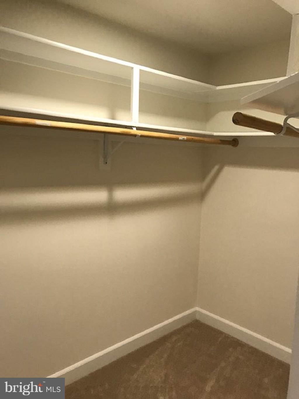 FARMINGDALE - Residential Lease