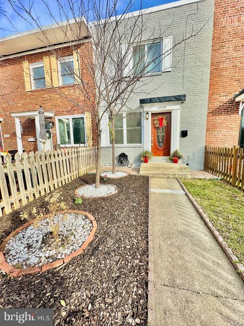 Photo of 3739 Mark Drive, ALEXANDRIA, VA 22305 (MLS # VAAX2051882)