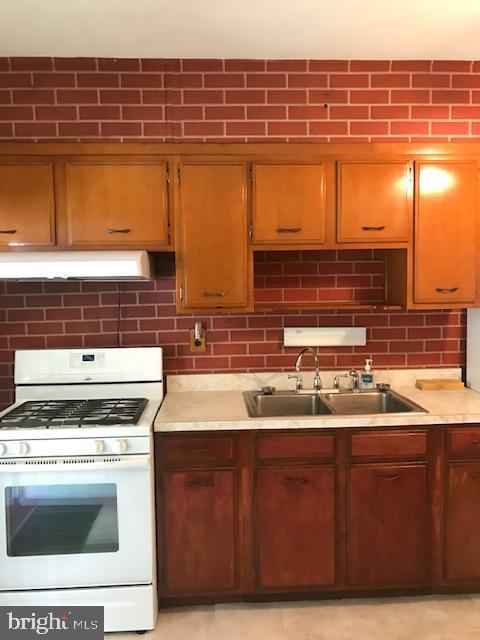 COLD SPRING NEWTOWN - Residential