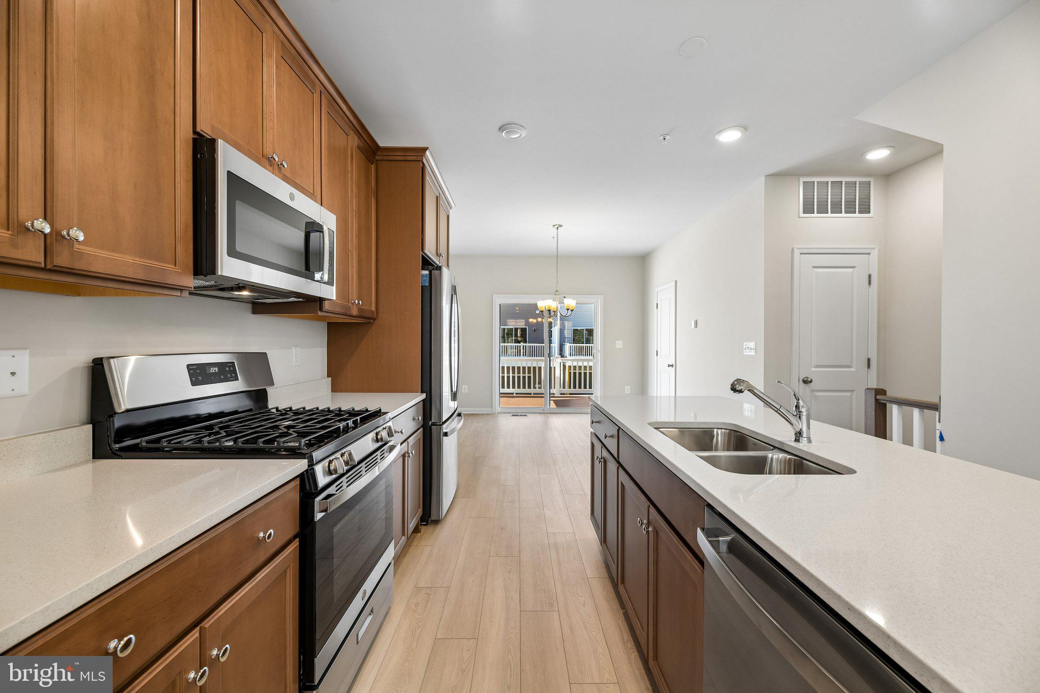2857 AIDEN WAY