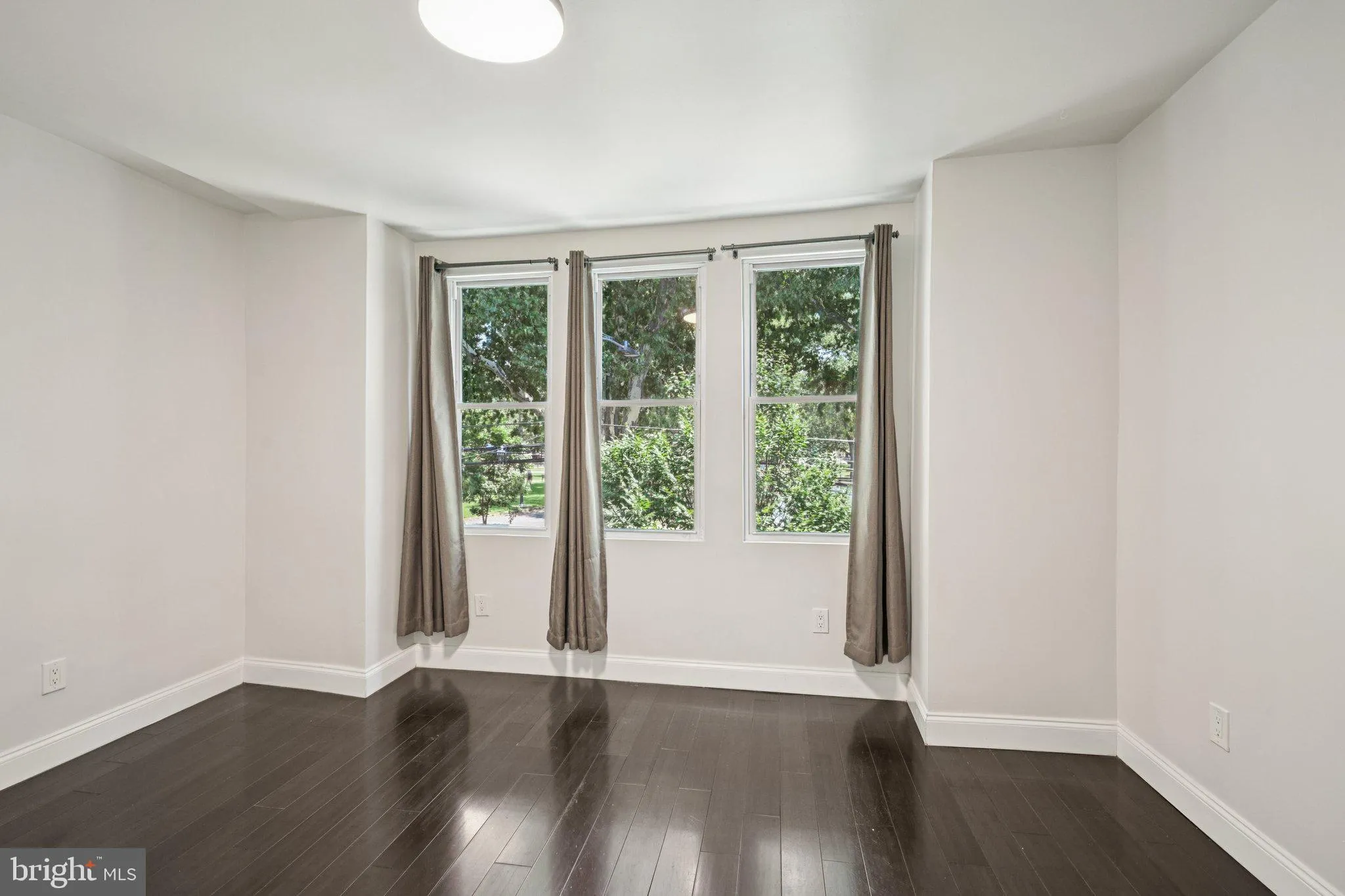 Philadelphia, Pennsylvania 19146, United States, 3 Bedrooms Bedrooms, ,2 BathroomsBathrooms,Residential,Coming Soon,161945