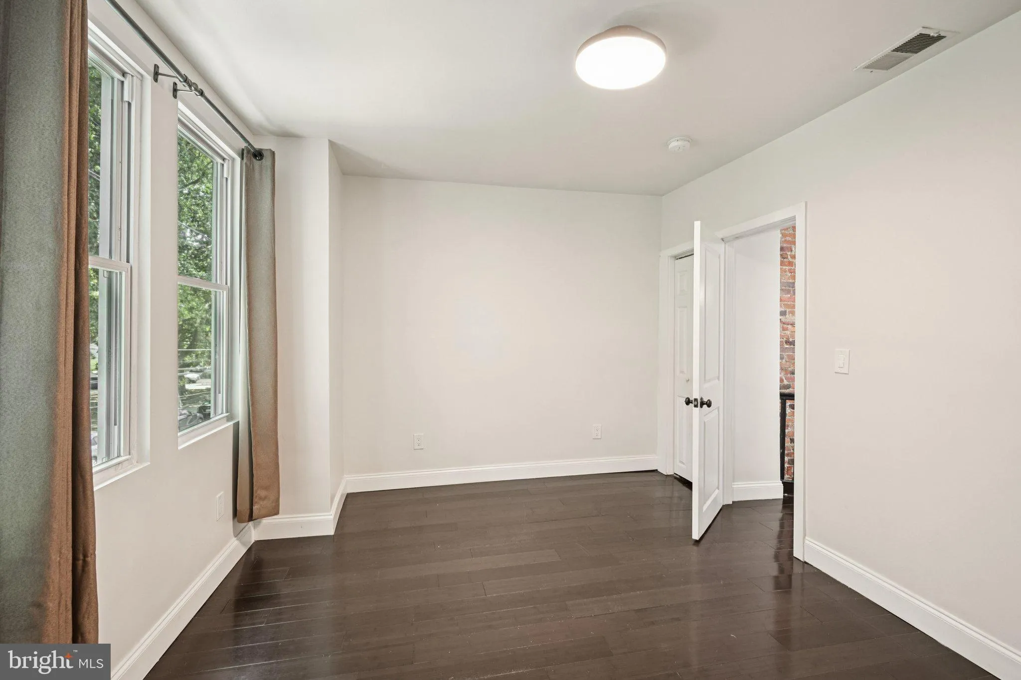 Philadelphia, Pennsylvania 19146, United States, 3 Bedrooms Bedrooms, ,2 BathroomsBathrooms,Residential,Coming Soon,161945