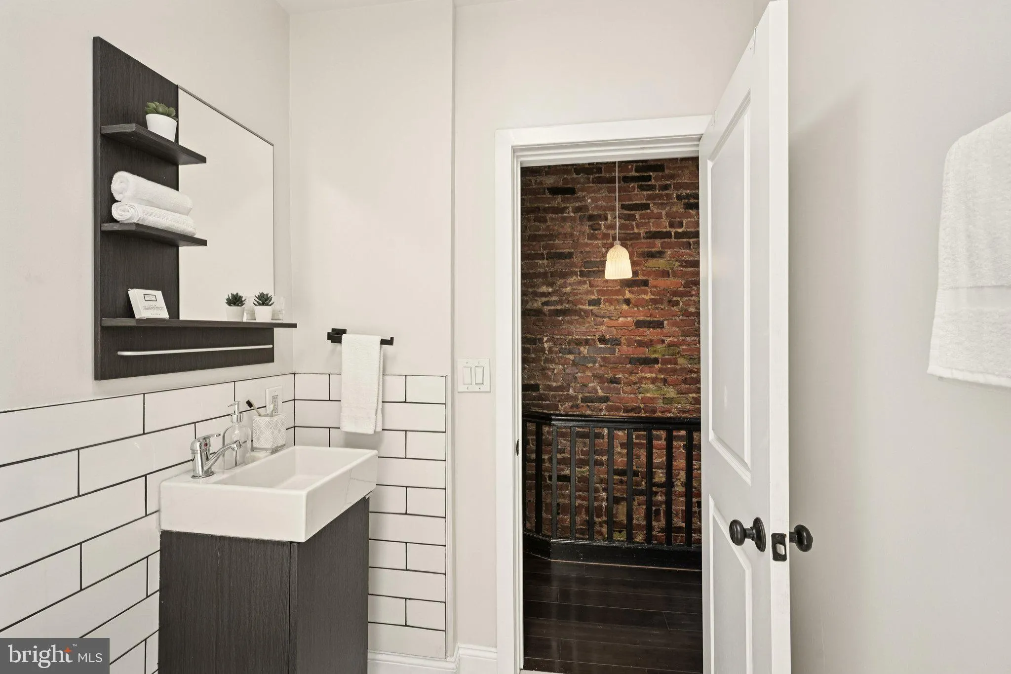 Philadelphia, Pennsylvania 19146, United States, 3 Bedrooms Bedrooms, ,2 BathroomsBathrooms,Residential,Coming Soon,161945