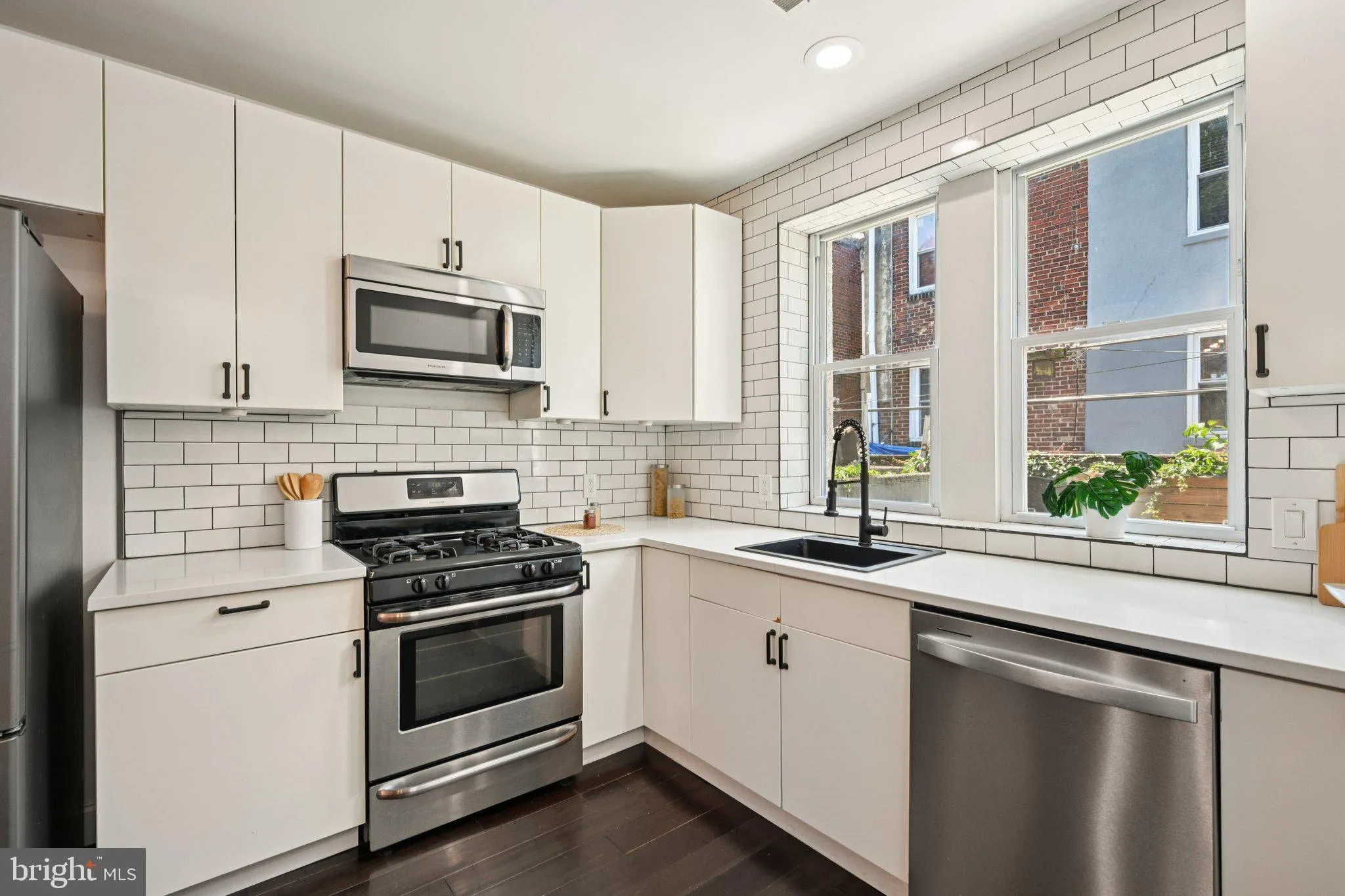 Philadelphia, Pennsylvania 19146, United States, 3 Bedrooms Bedrooms, ,2 BathroomsBathrooms,Residential,Coming Soon,161945