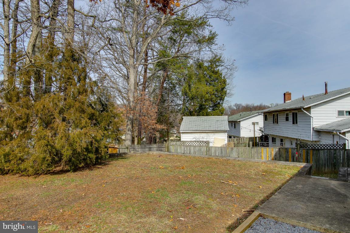 WHITFIELD WOODS - Residential