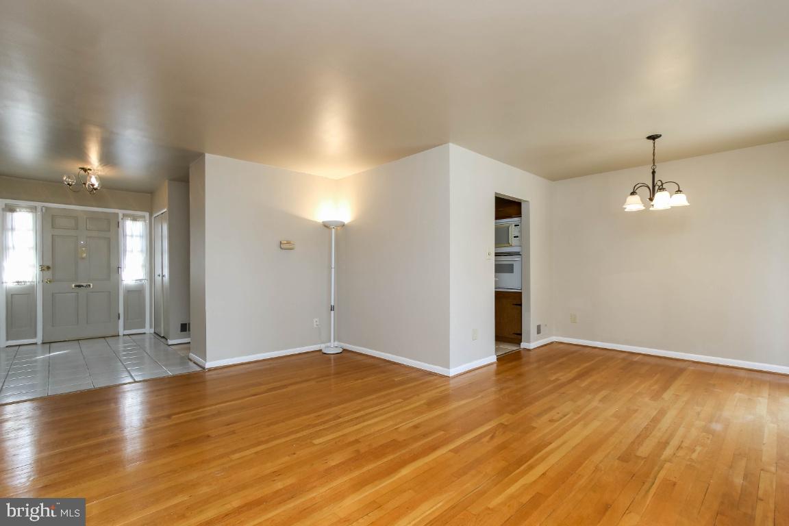 WHITFIELD WOODS - Residential